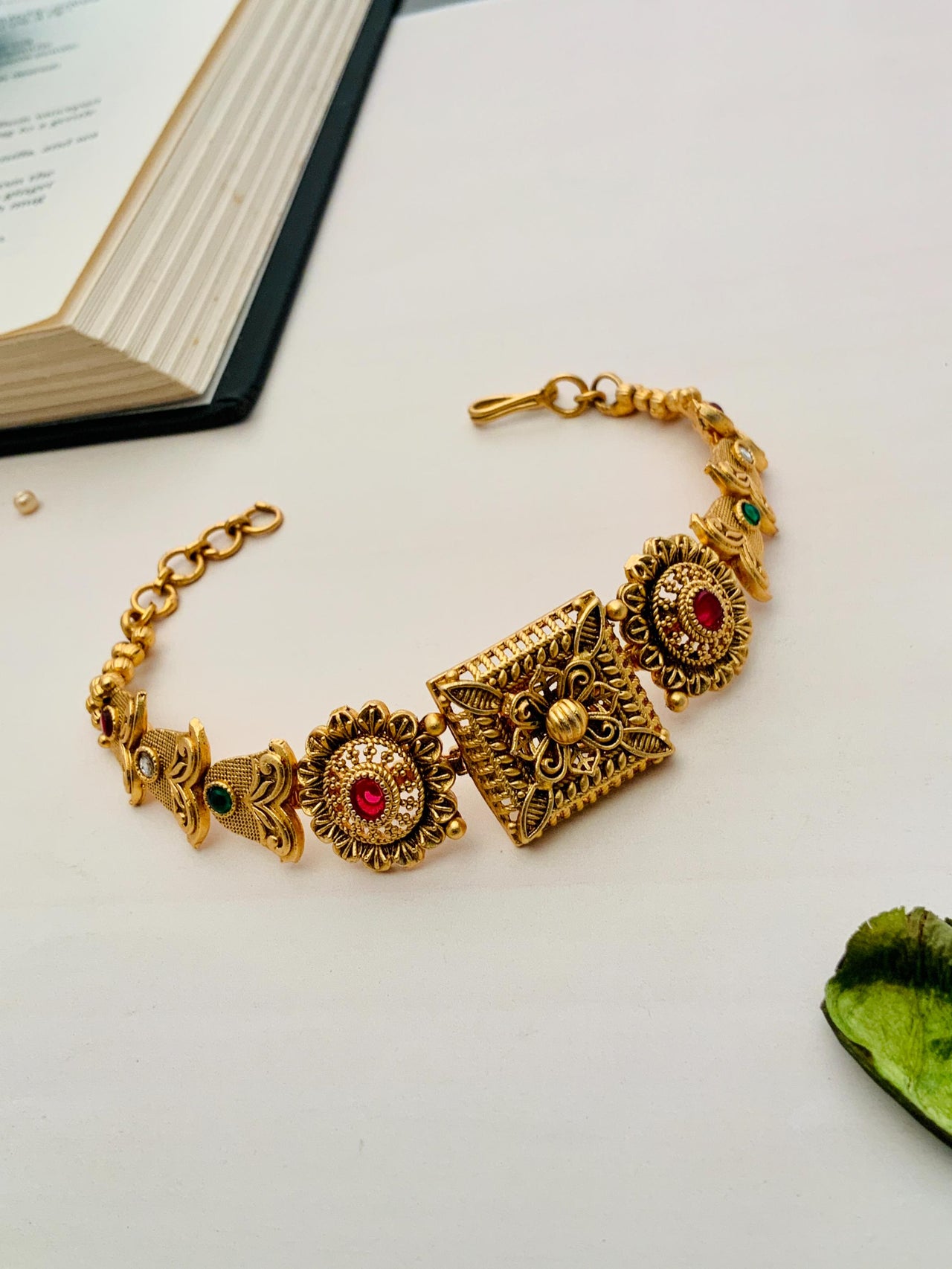 Antique Bracelet Gold Designs