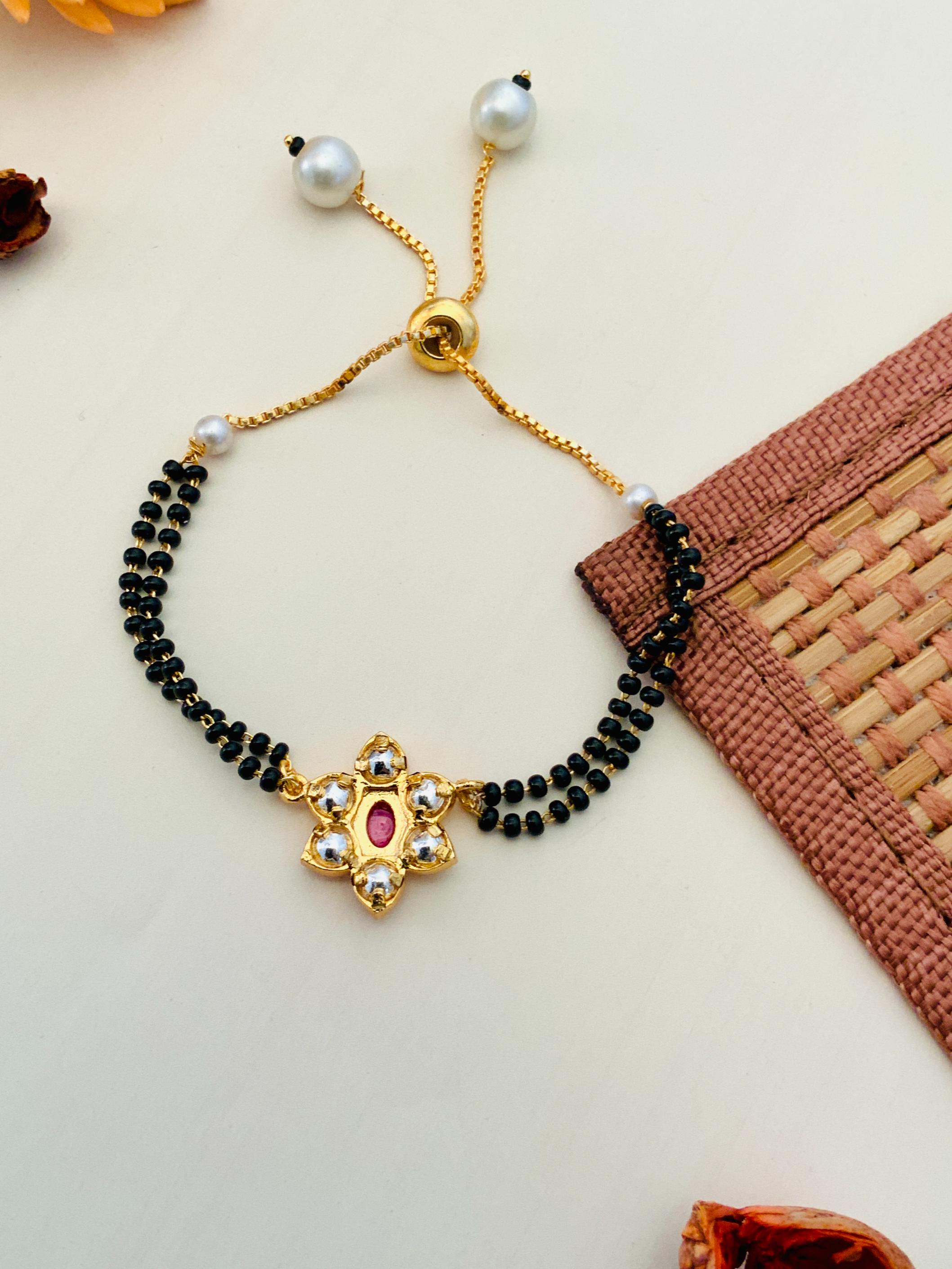 Hand Mangalsutra