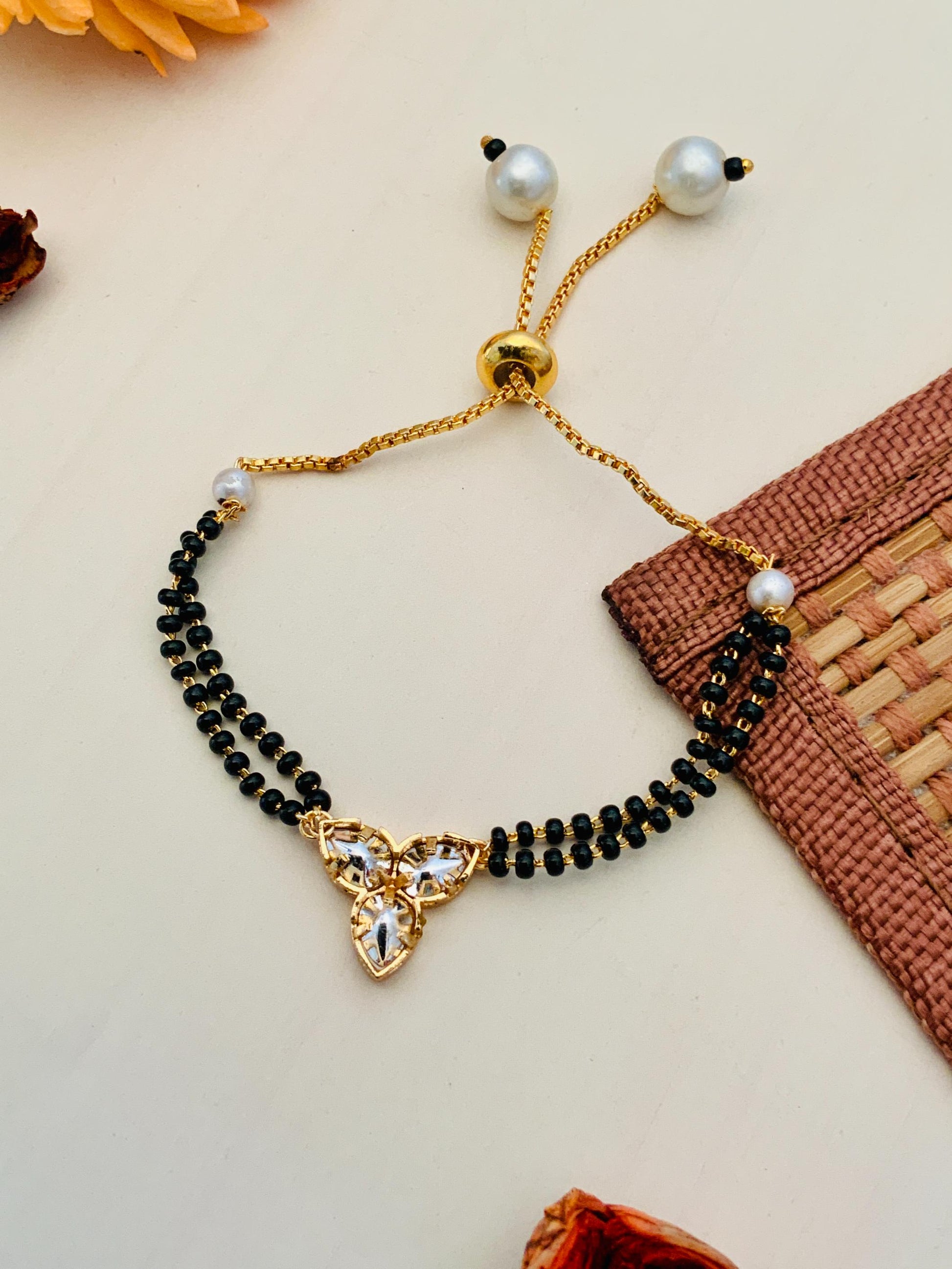 Hand Mangalsutra