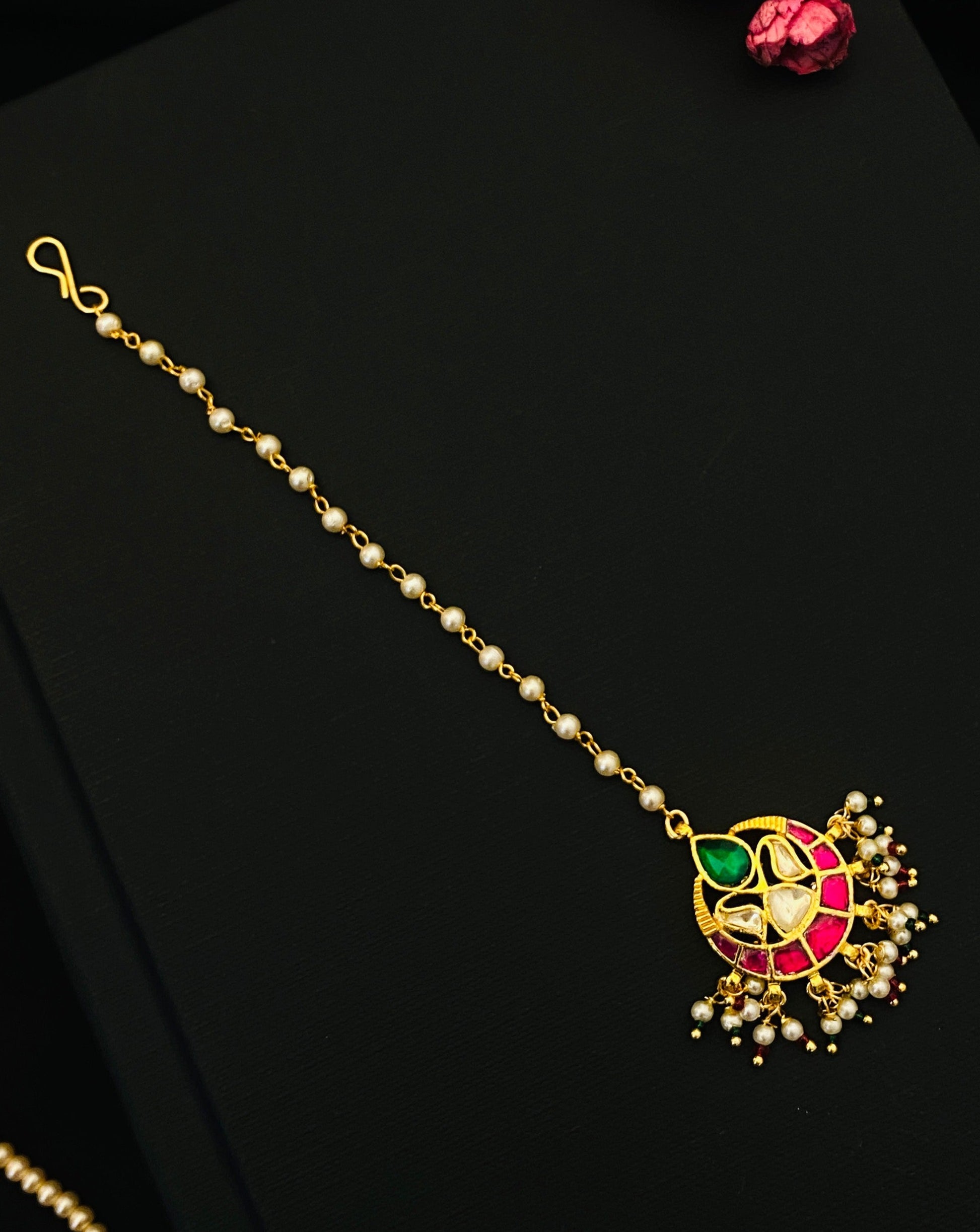 Gold Maangtikka 