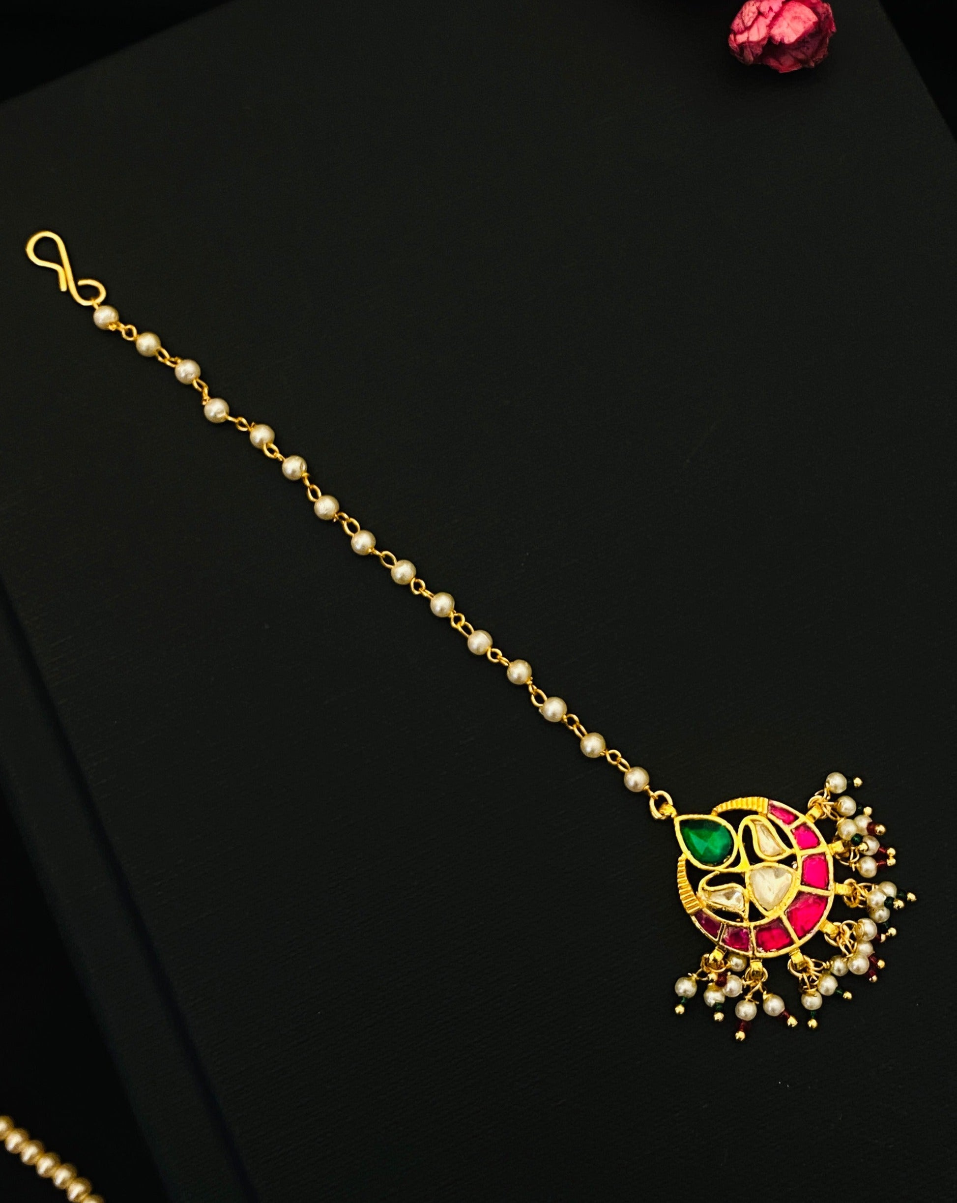 Gold Maangtikka 
