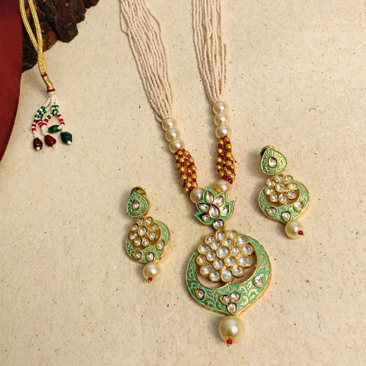 Charming Kundan Necklace & Earring - Abdesignsjewellery