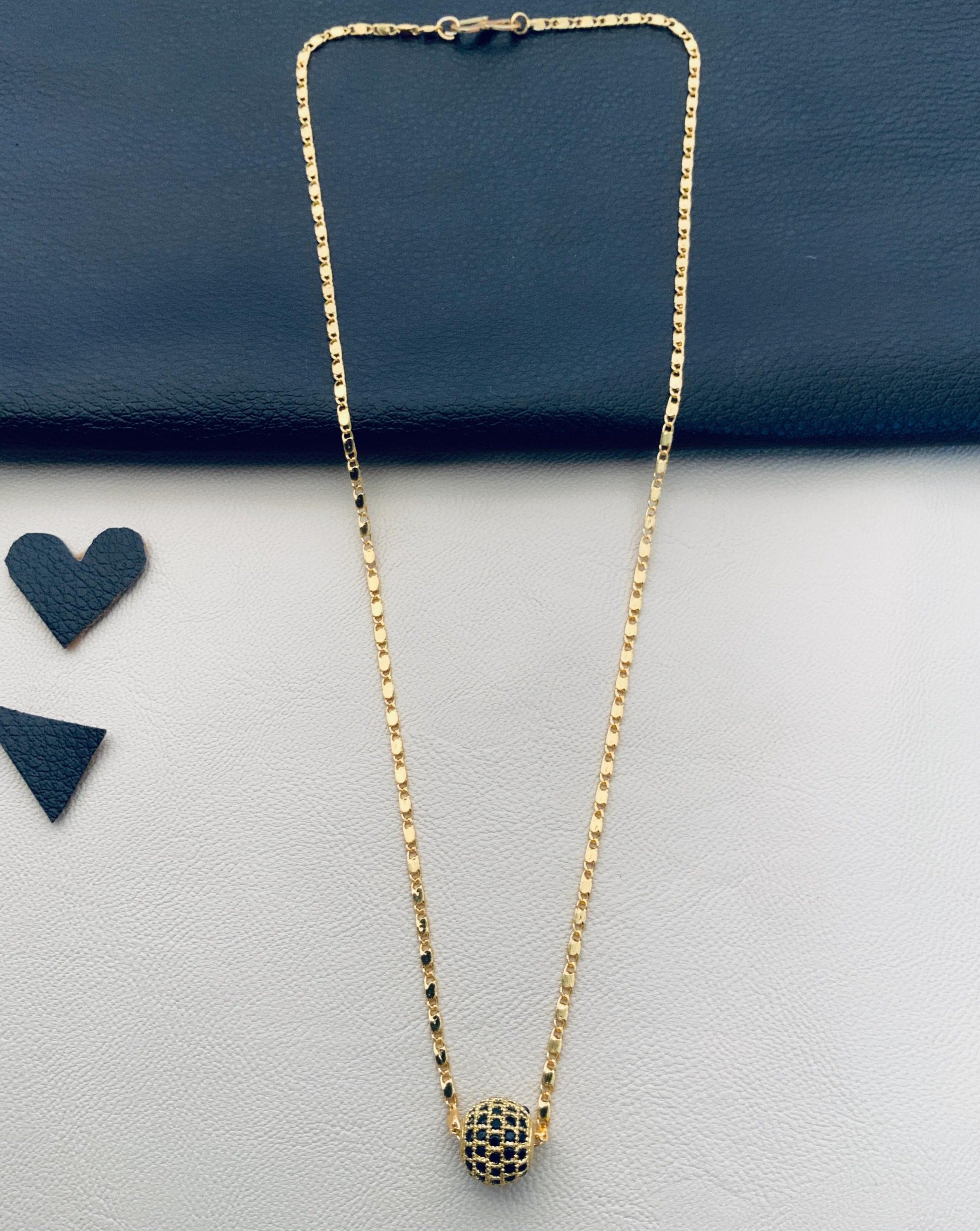 Black Dailywear Round Pendant & Chain - Abdesignsjewellery