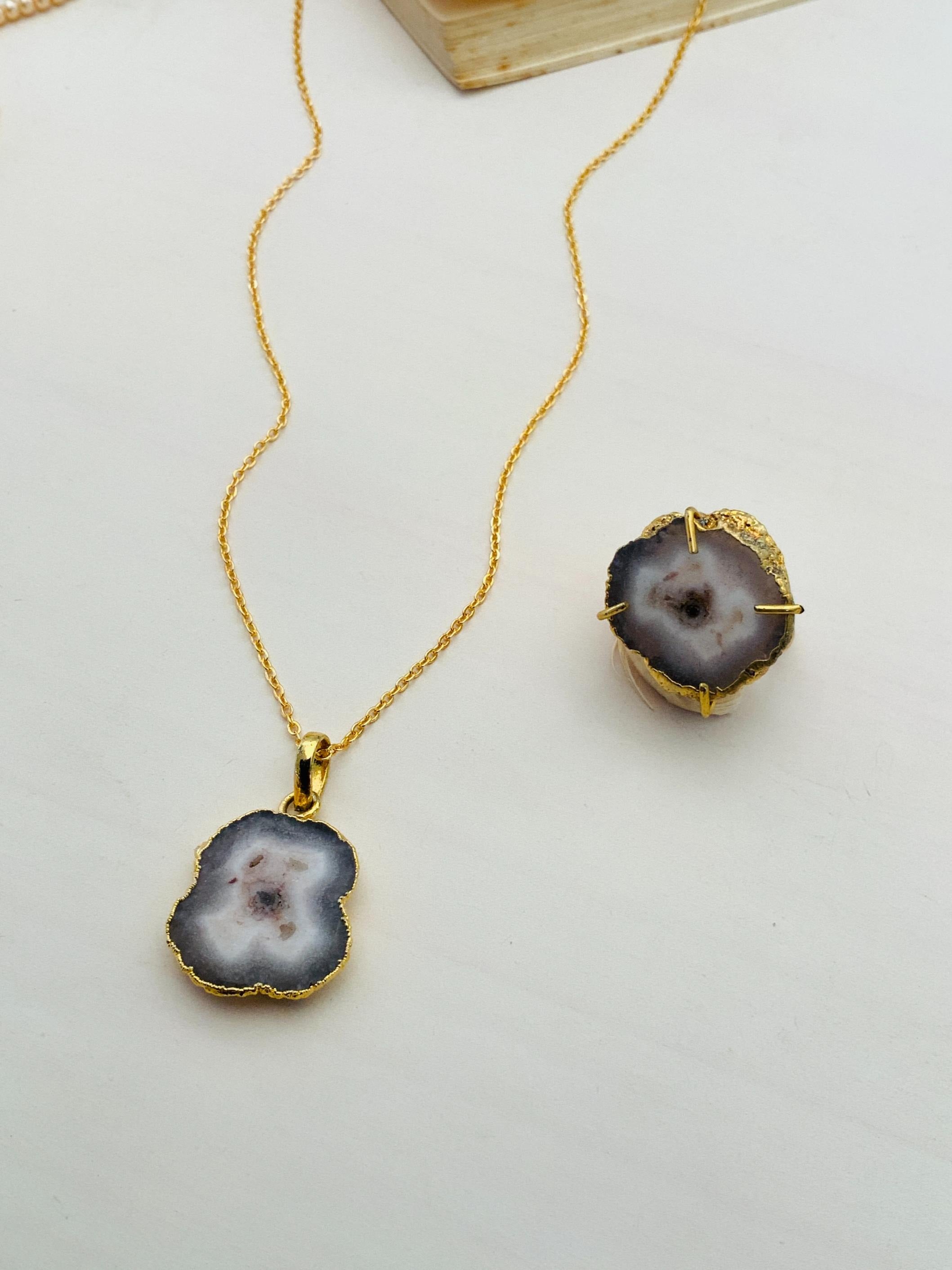 Beautiful Black Druzy Stone Design Pendant Chain Combo - Abdesignsjewellery