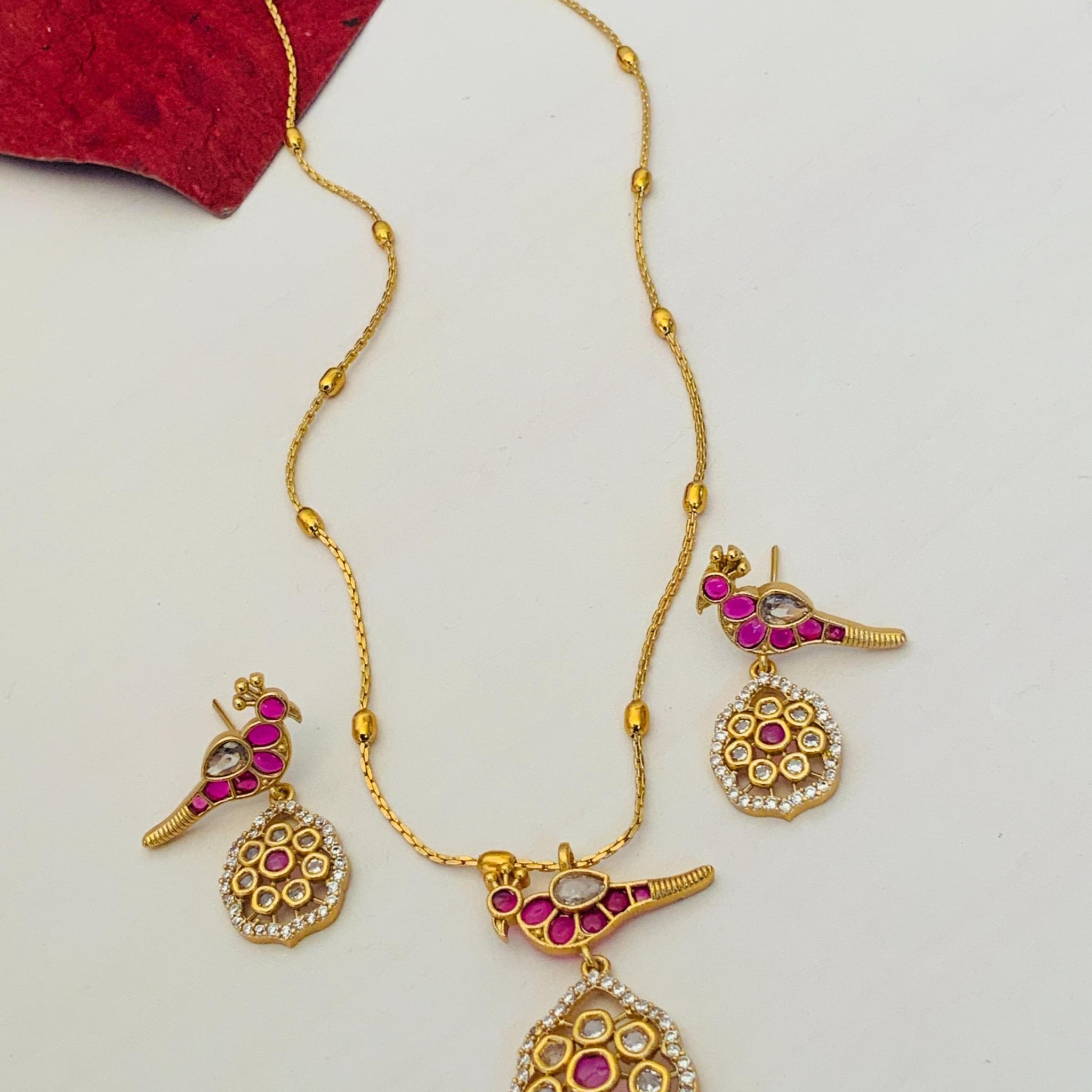 Gold Plated Pachi kundan Pendant Chain