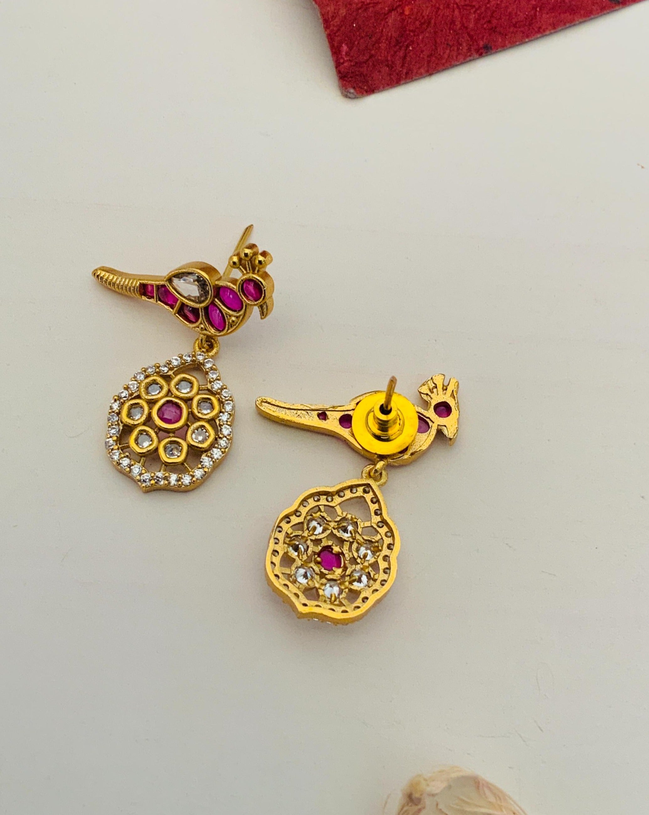 Traditional Gold Plated Pachi Kundan Pendant Chain Set