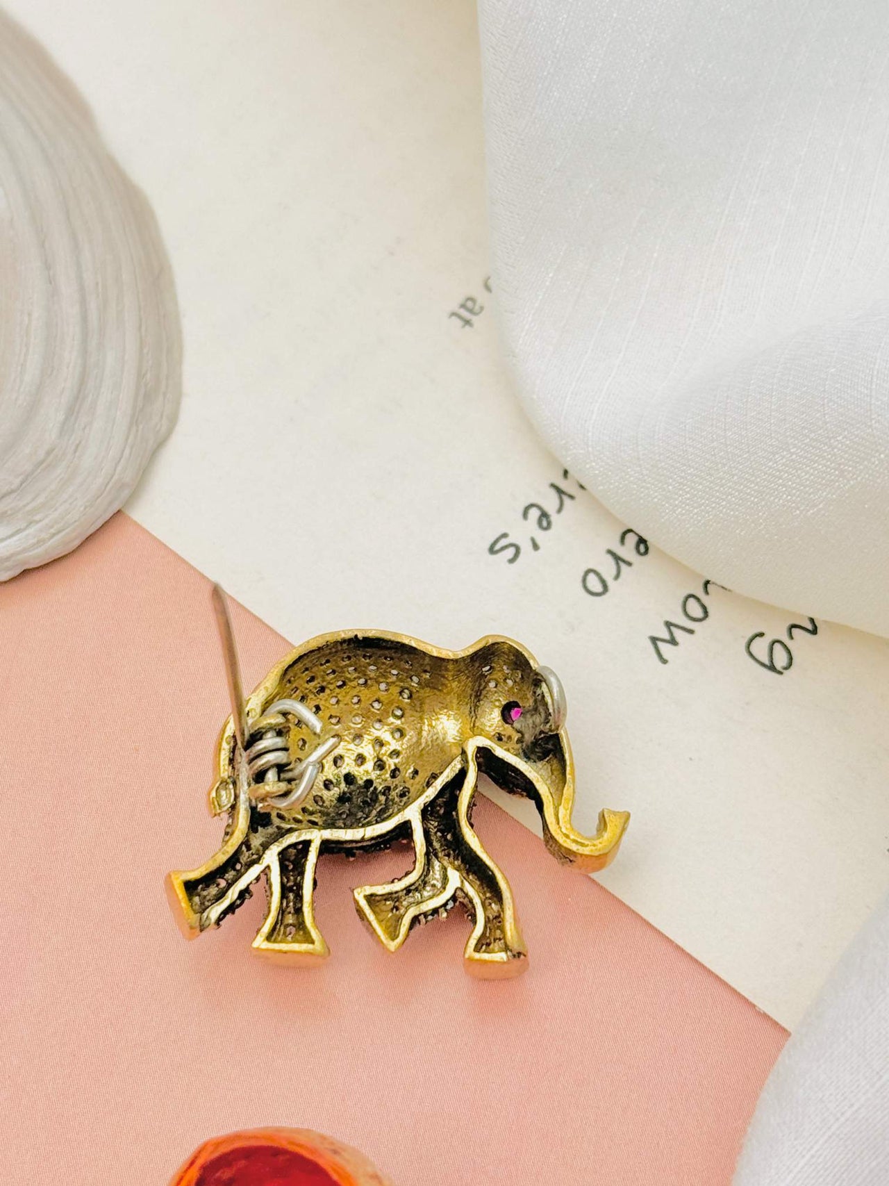 Cute Elephant Style Gold Plated Men Brooch Pin