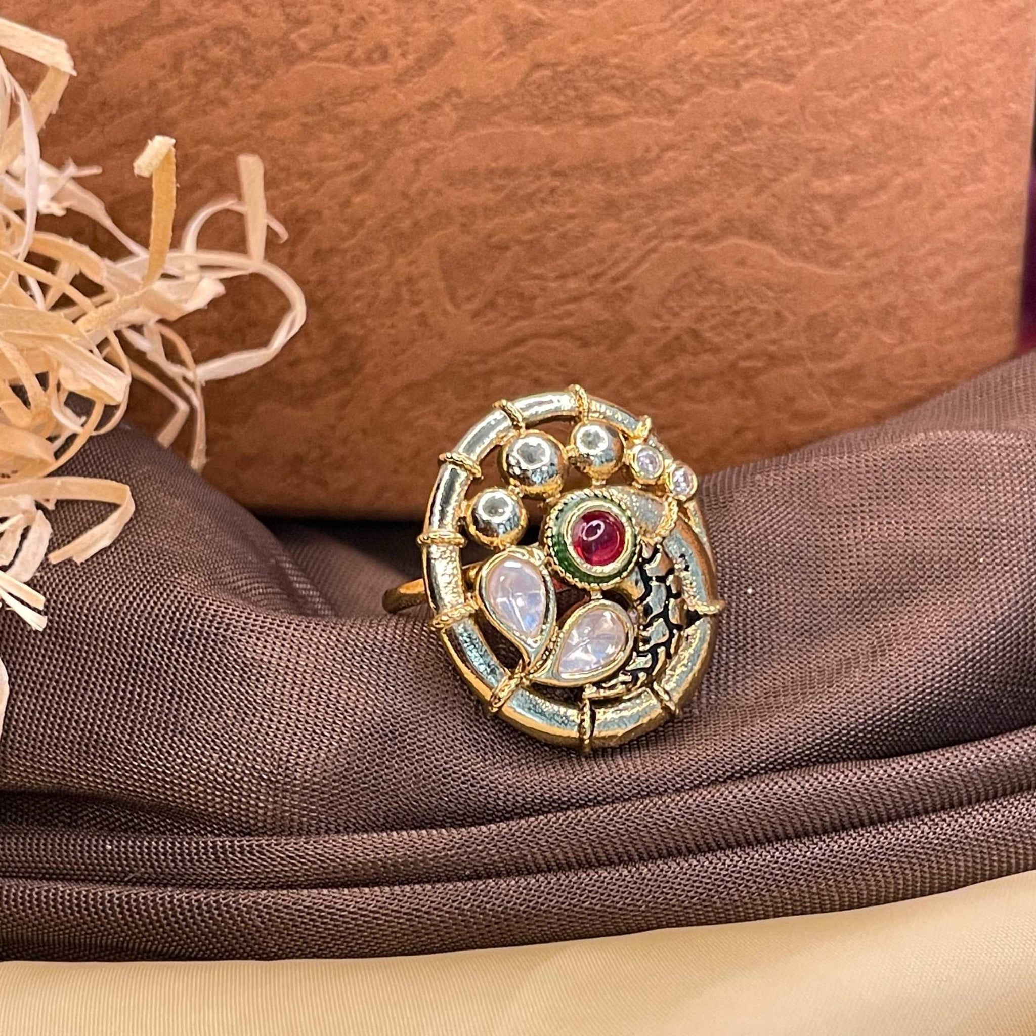 Antique Round Shape Golden Ring - Abdesignsjewellery