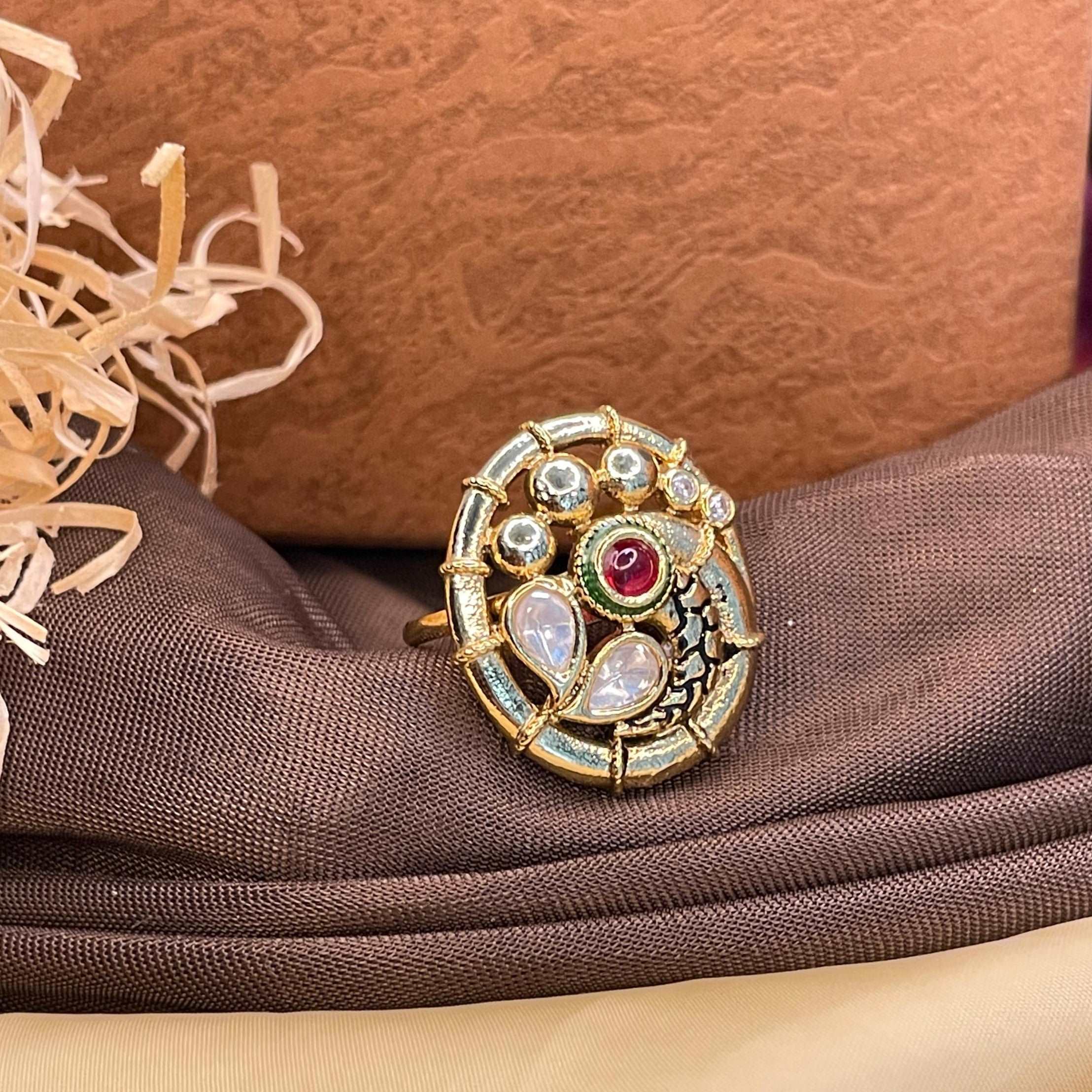 Antique Round Shape Golden Ring - Abdesignsjewellery