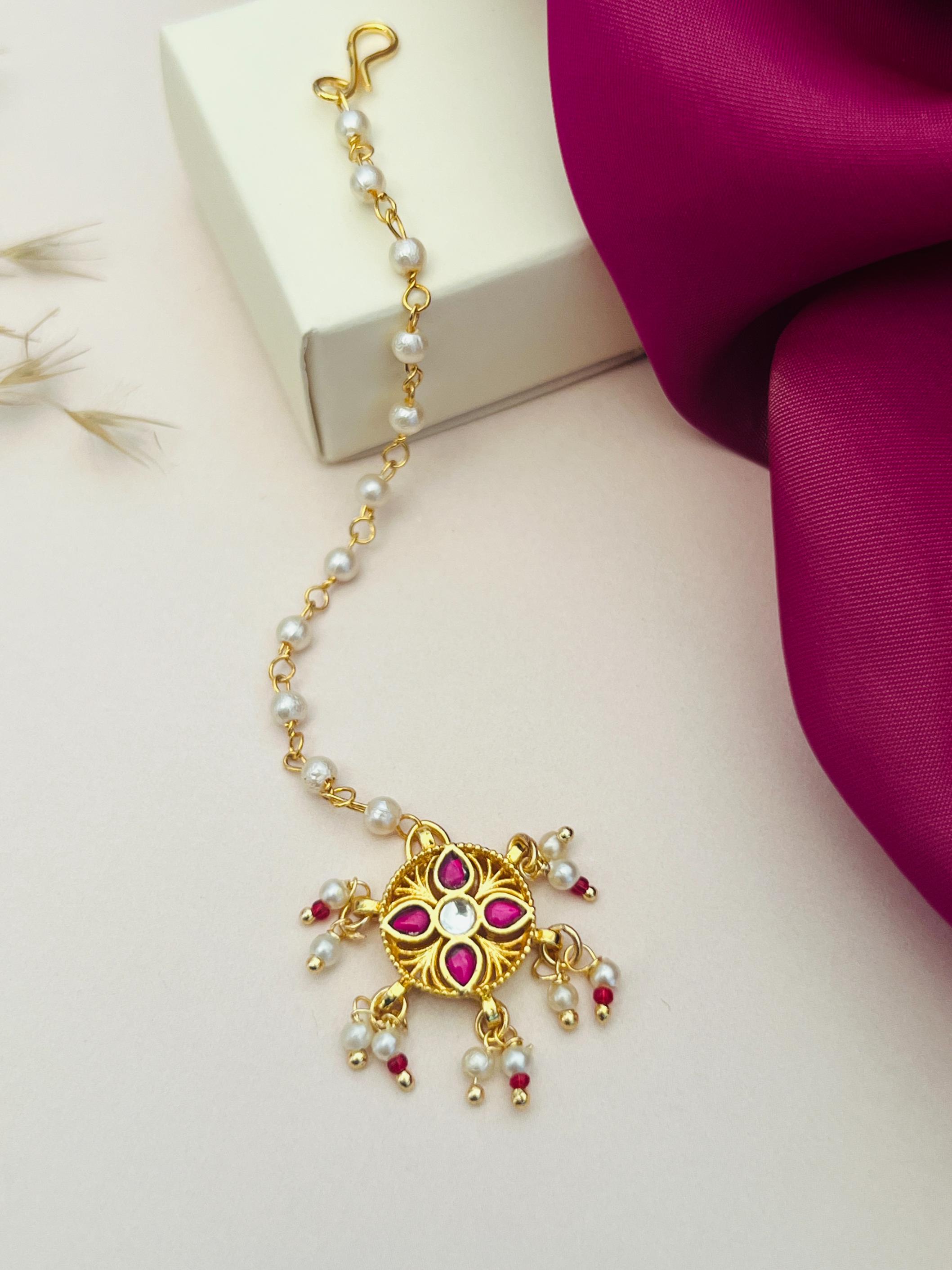Mesmerizing Gold Plated Polki Paachi Kundan Maangtikka