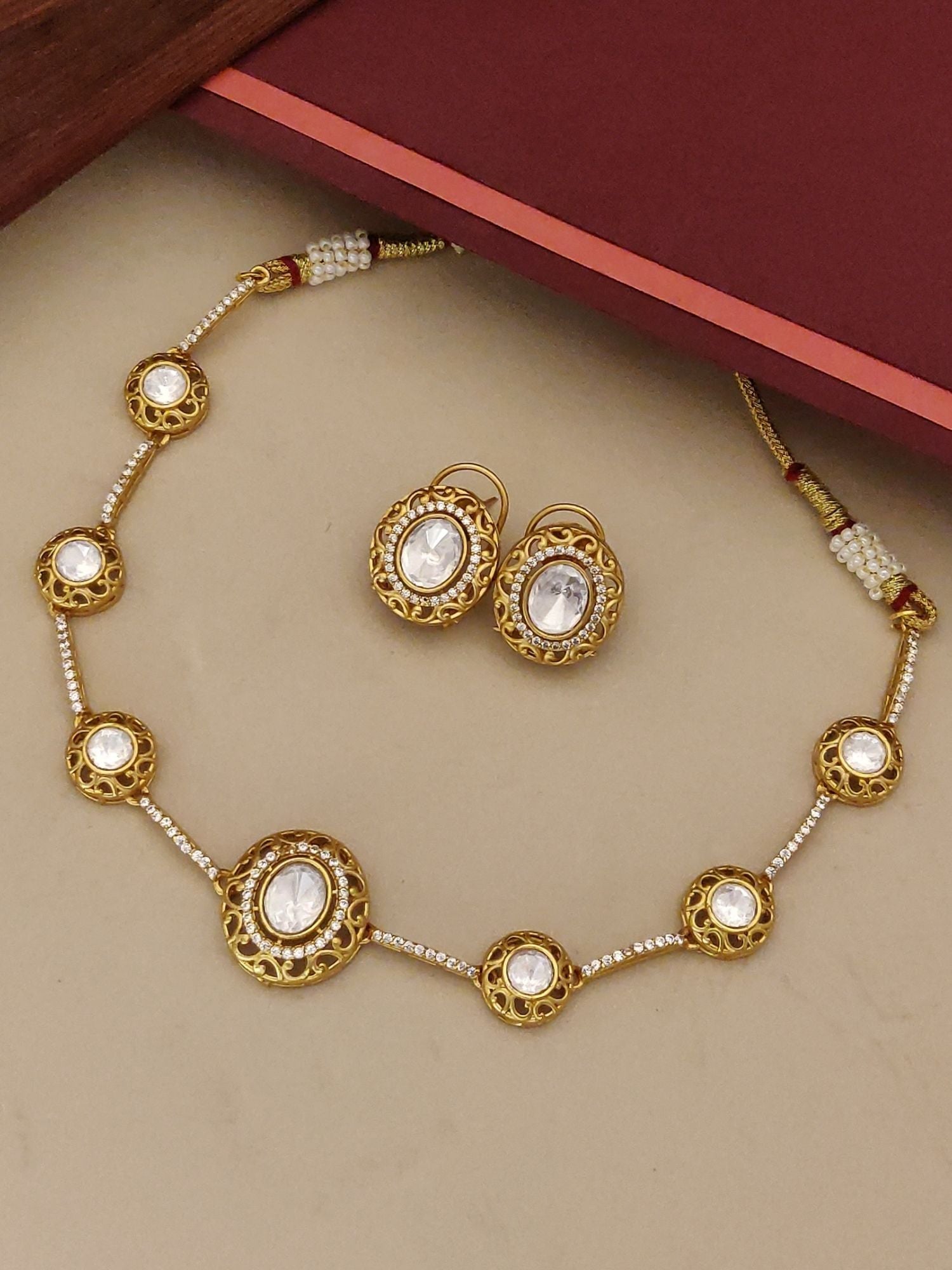 Kundan Polki necklace set with earrings in White, antique gold plated
