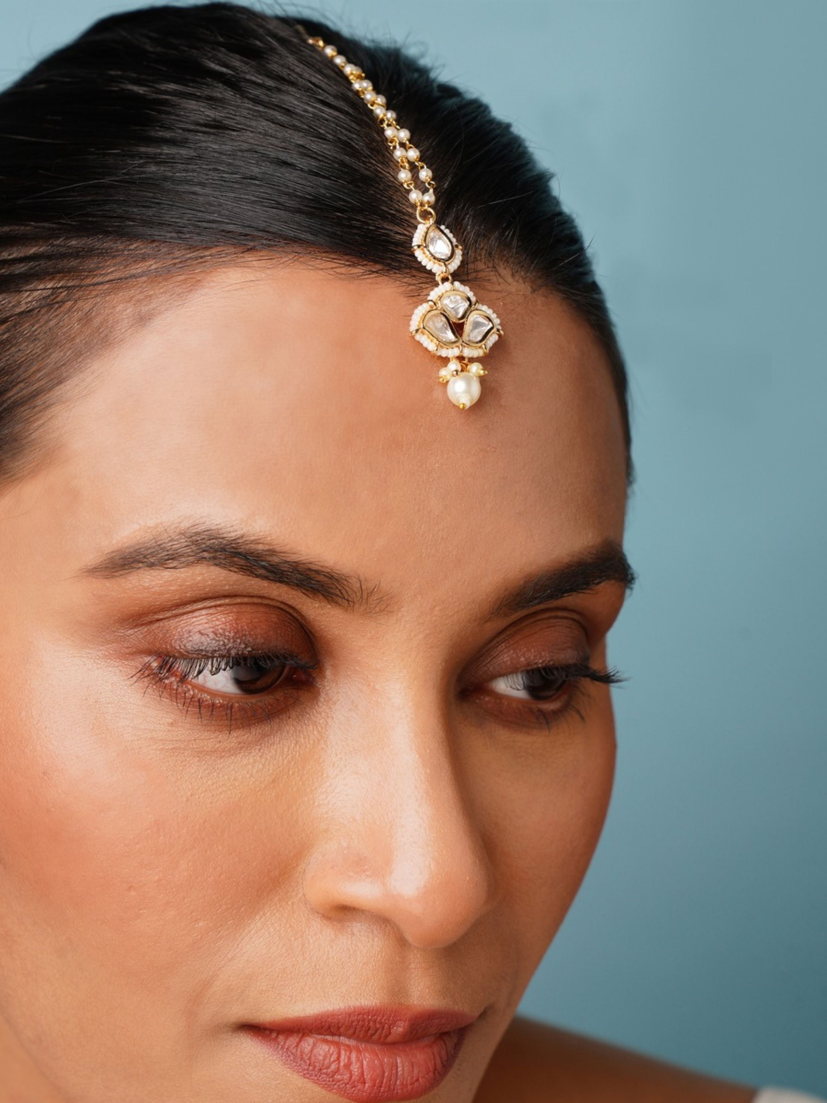 Charming Gold Plated Kundan Maangtikka