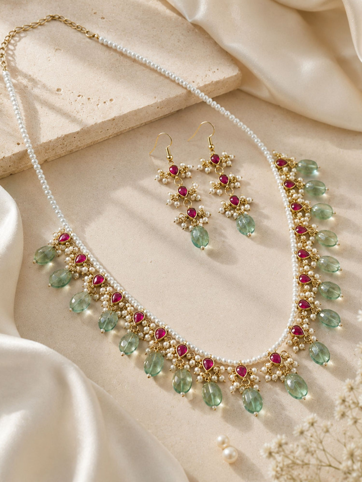 Pink Kundan necklace set with earrings, mint green beads – view 4