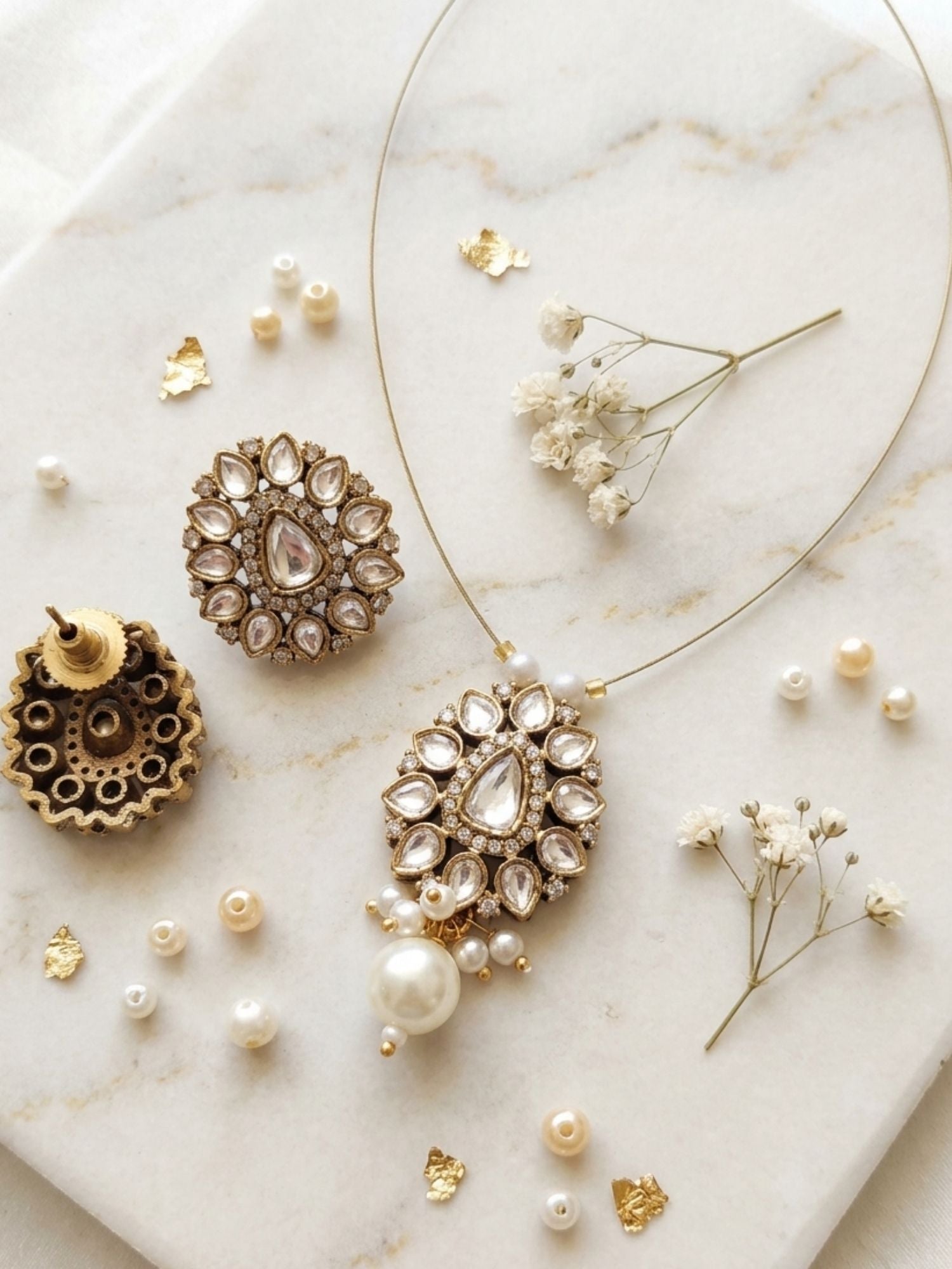 Abdesigns Minimal Gold Plated Invisible Necklace Polki Kundan Pendant Stud Earrings Set