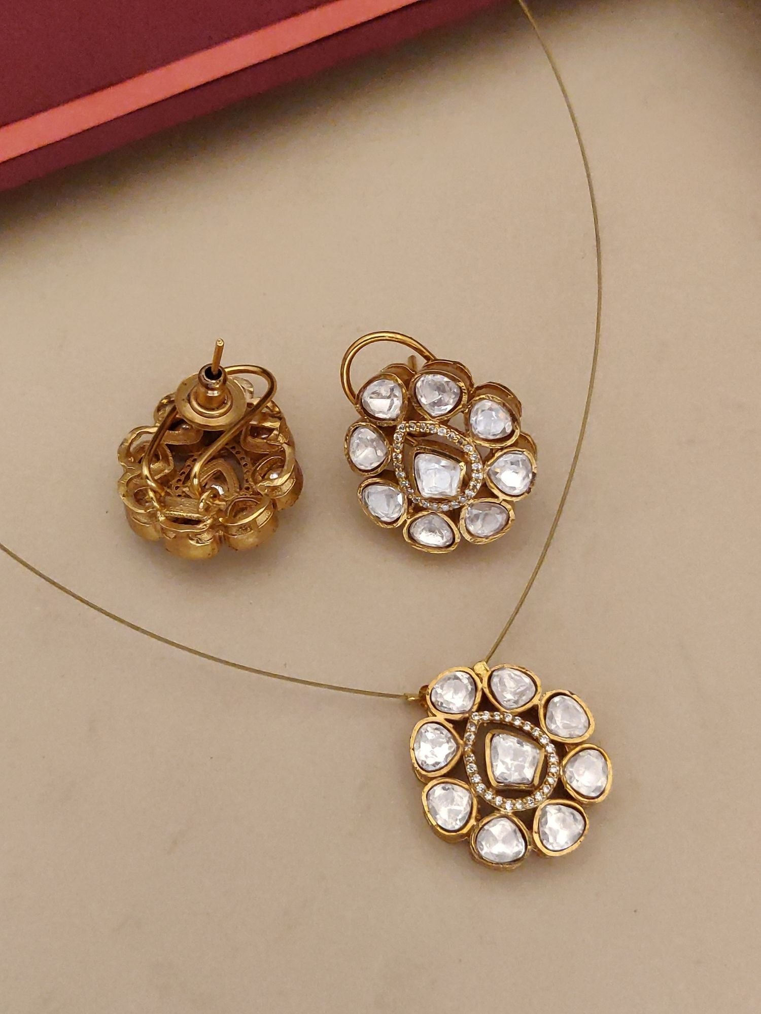 Abdesigns Minimal Gold Plated Invisible Necklace Kundan Pendant & Stud Earrings Set