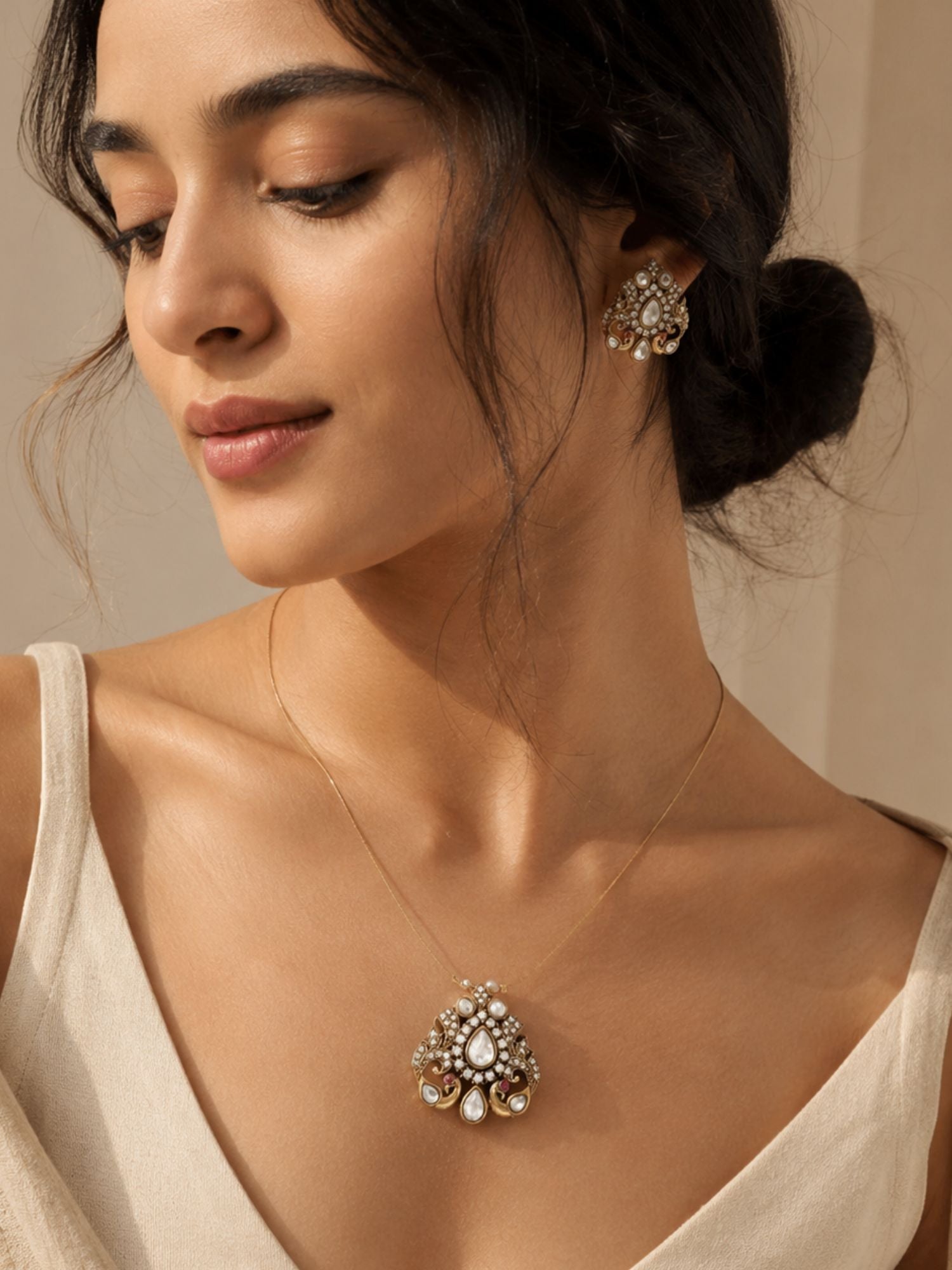 Abdesigns Minimal Gold Plated Invisible Peacock Necklace Pendant & Stud Earrings Set