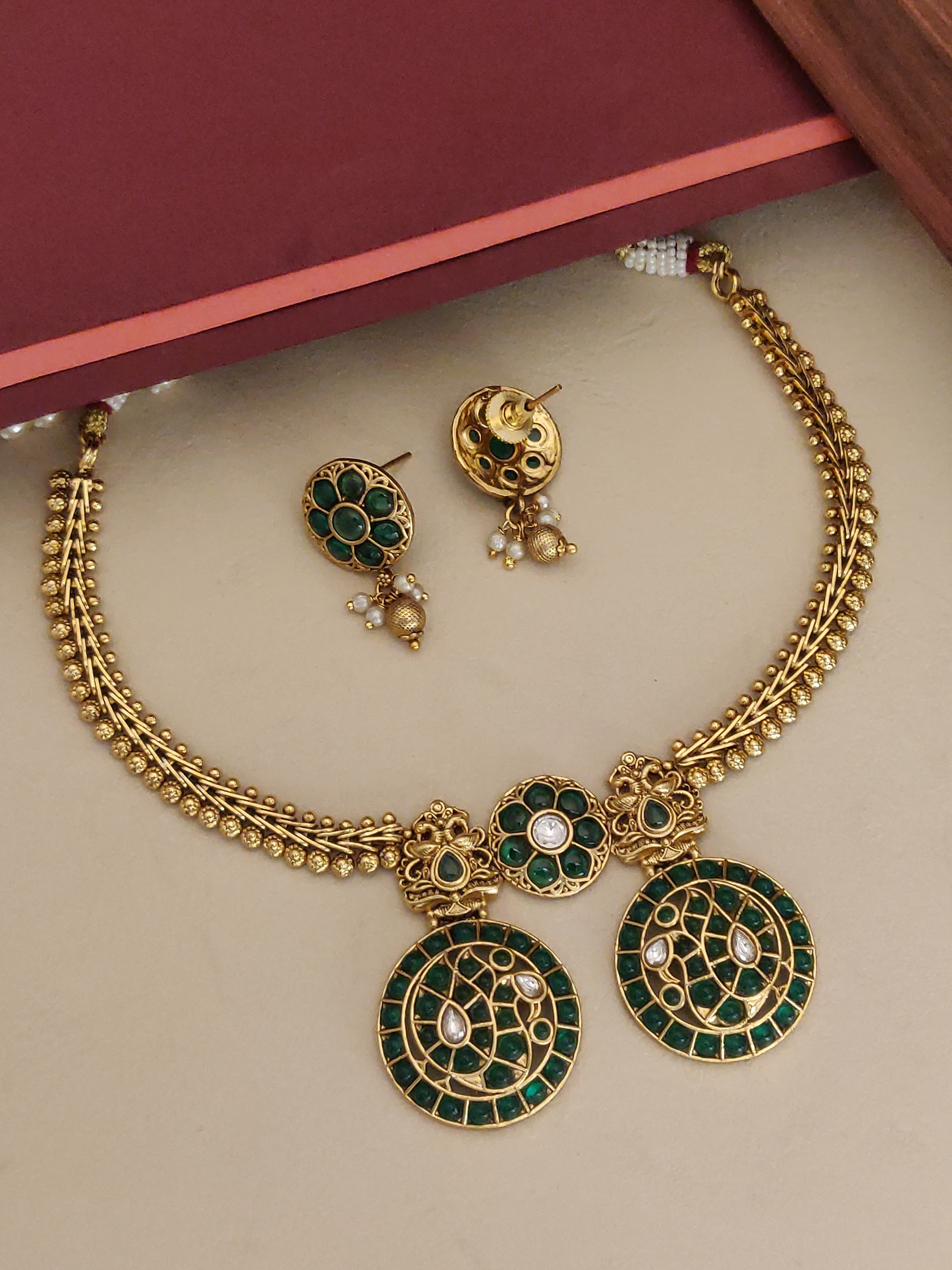 Abdesigns South Indian Green Antique Kemp Necklace Set