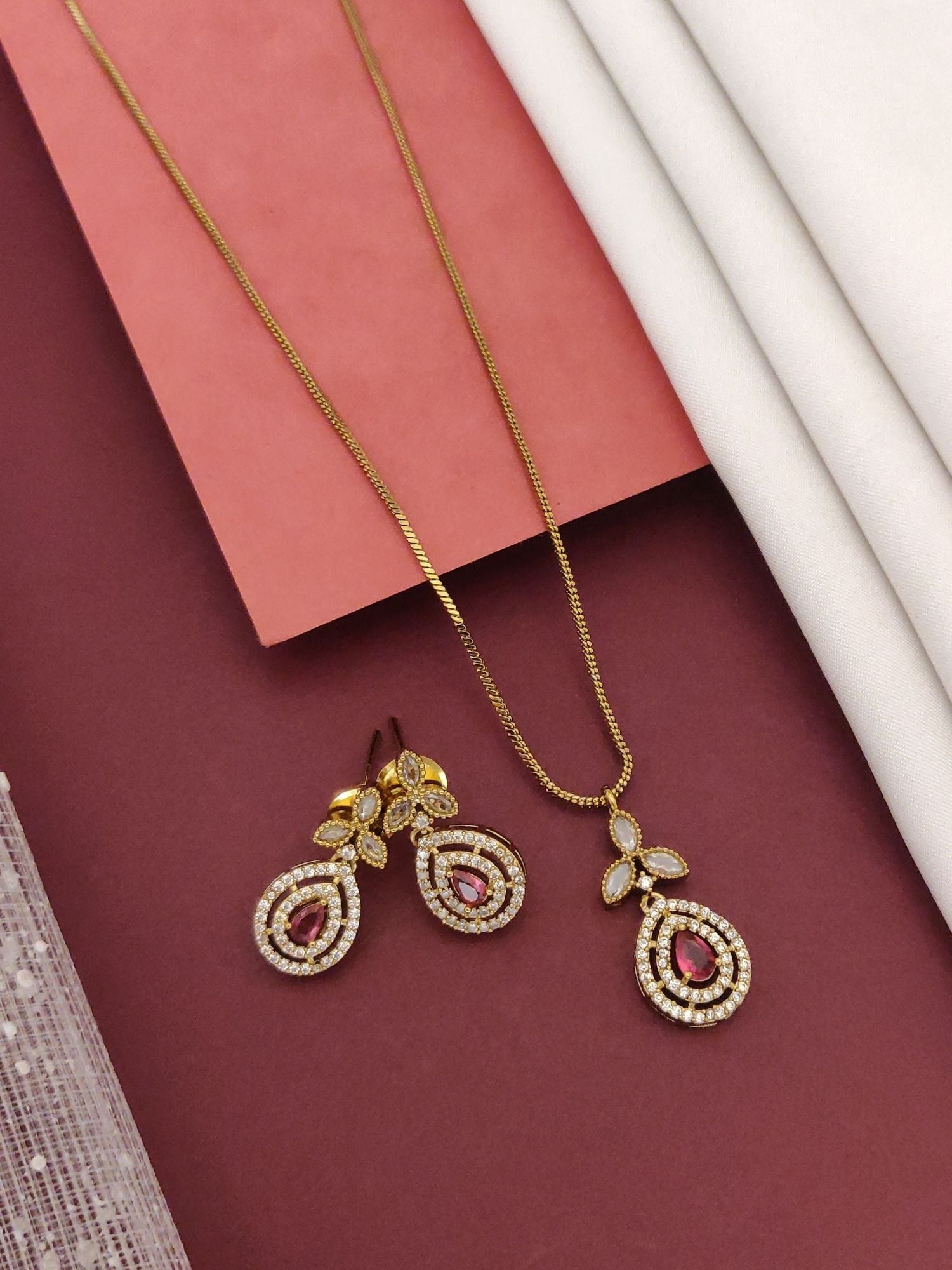 Abdesigns Gold Plated KempStone Pendant Set