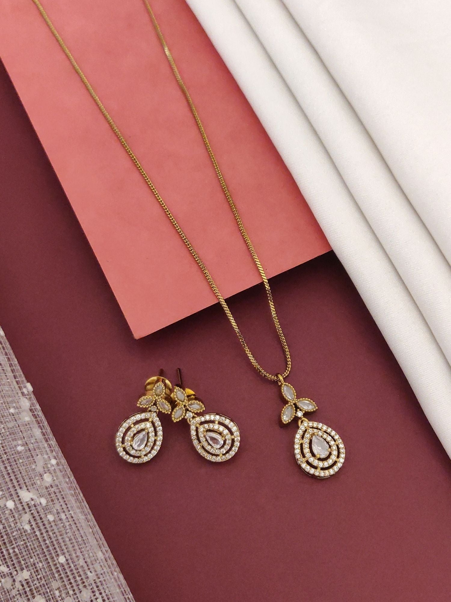 Abdesigns Gold Plated KempStone Pendant Set