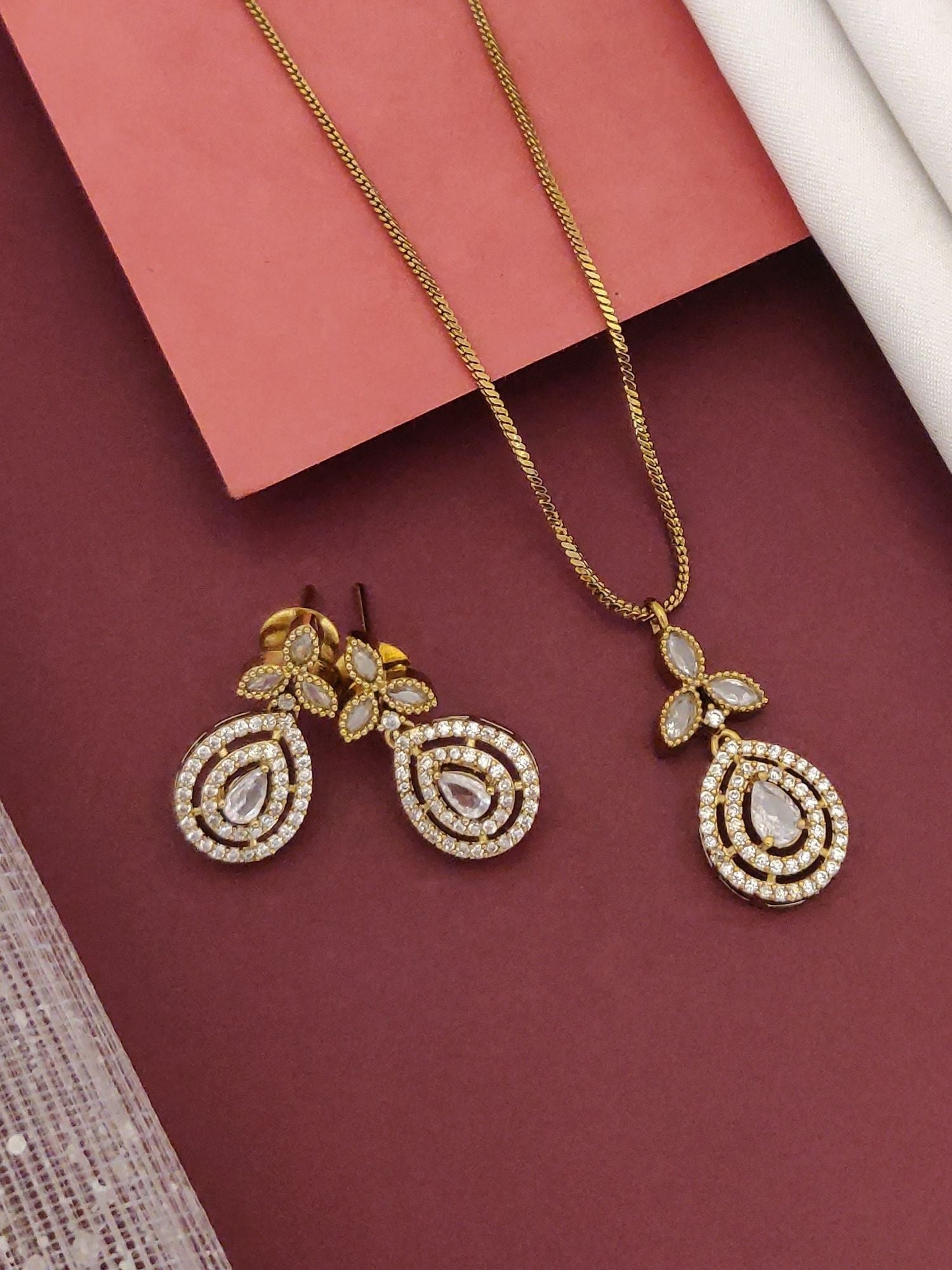 Abdesigns Gold Plated KempStone Pendant Set