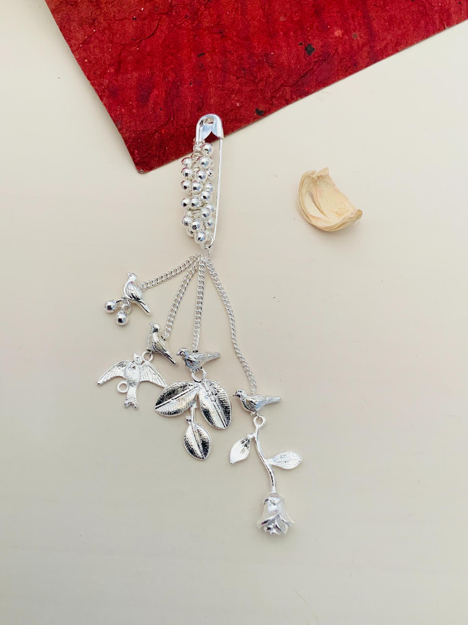 Lovely Sparrow German Silver Plated Saree Pin