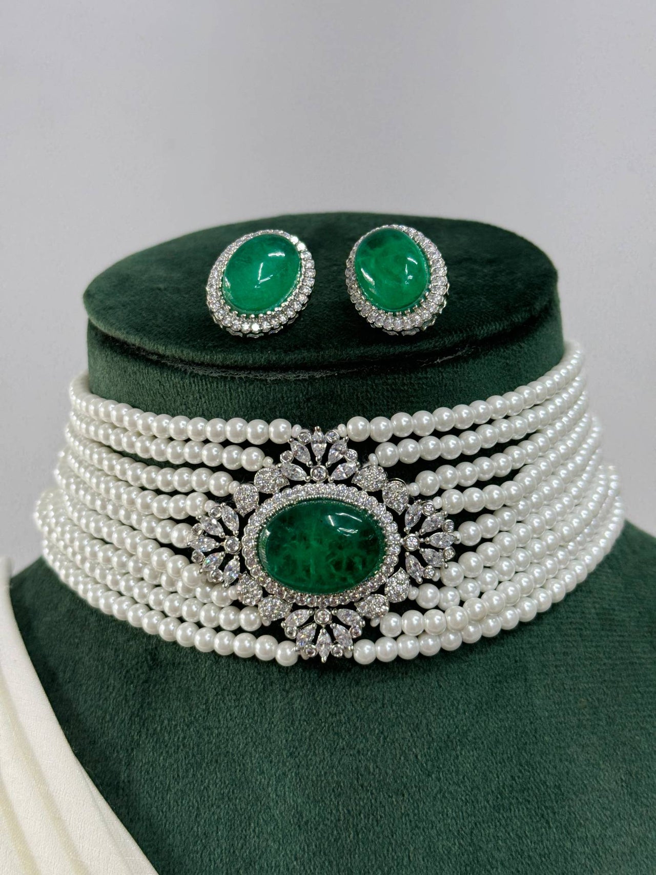 Kareena Kapoor Style Green Emerald Choker Necklace