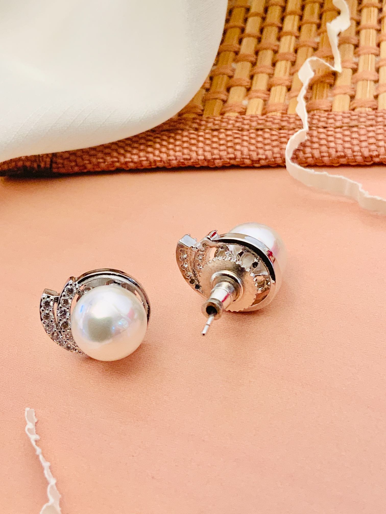 Precious Rosegold Plated Pearl Studs Earring