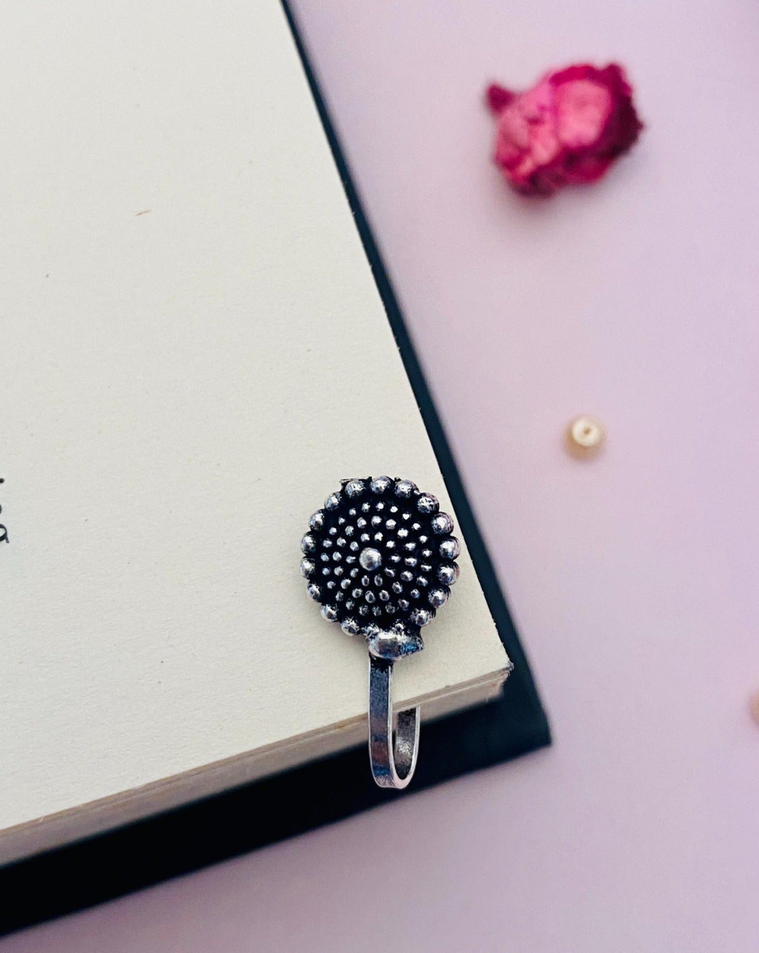 Finely Crafted German Silver Nosepin - Abdesignsjewellery