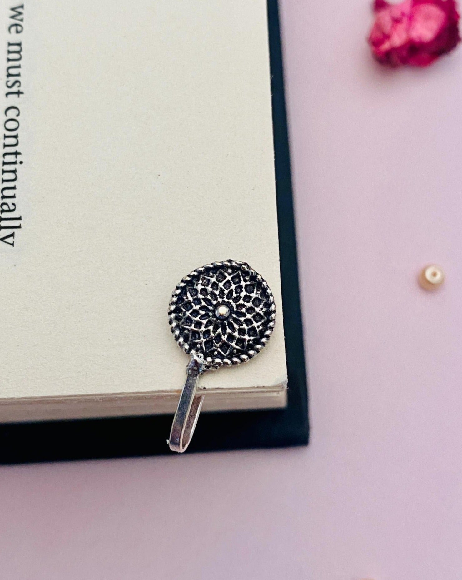 Finely Crafted German Silver Nosepin - Abdesignsjewellery