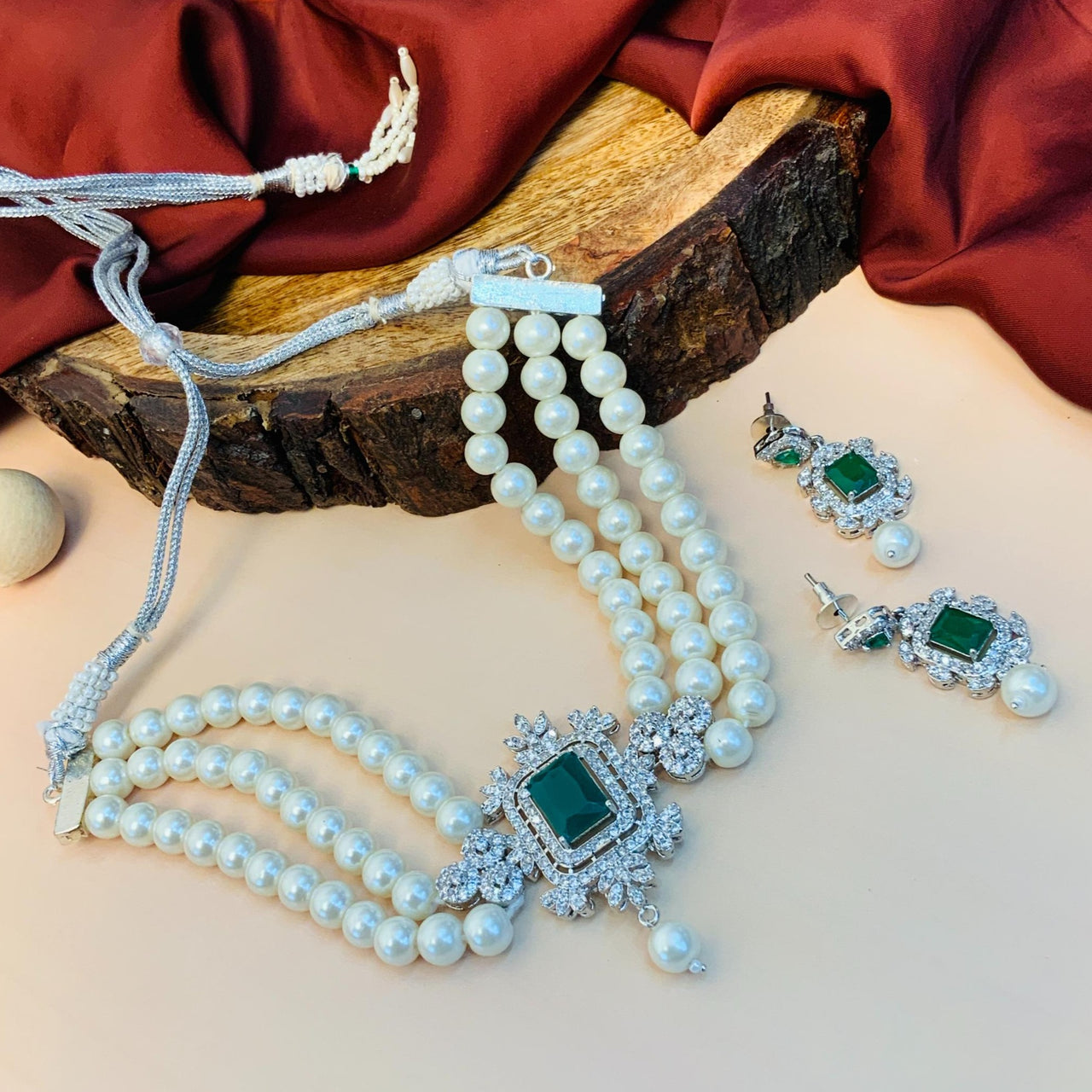 Kundan, ruby & emerald pendant chain with pearls & pumpkin jade beads –  House of Taamara