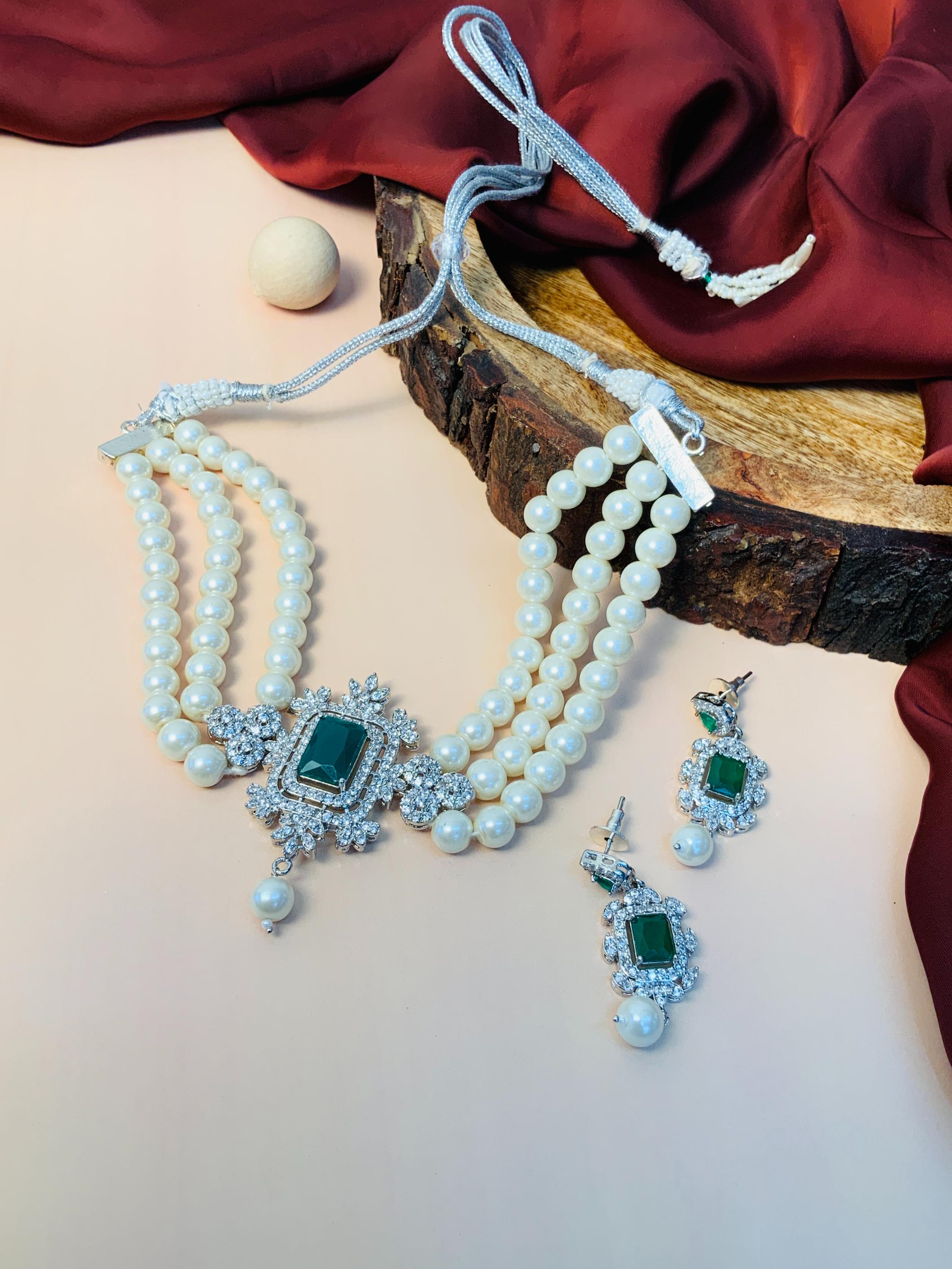 Luxurious Silver Plated Pearl Chocker Necklace