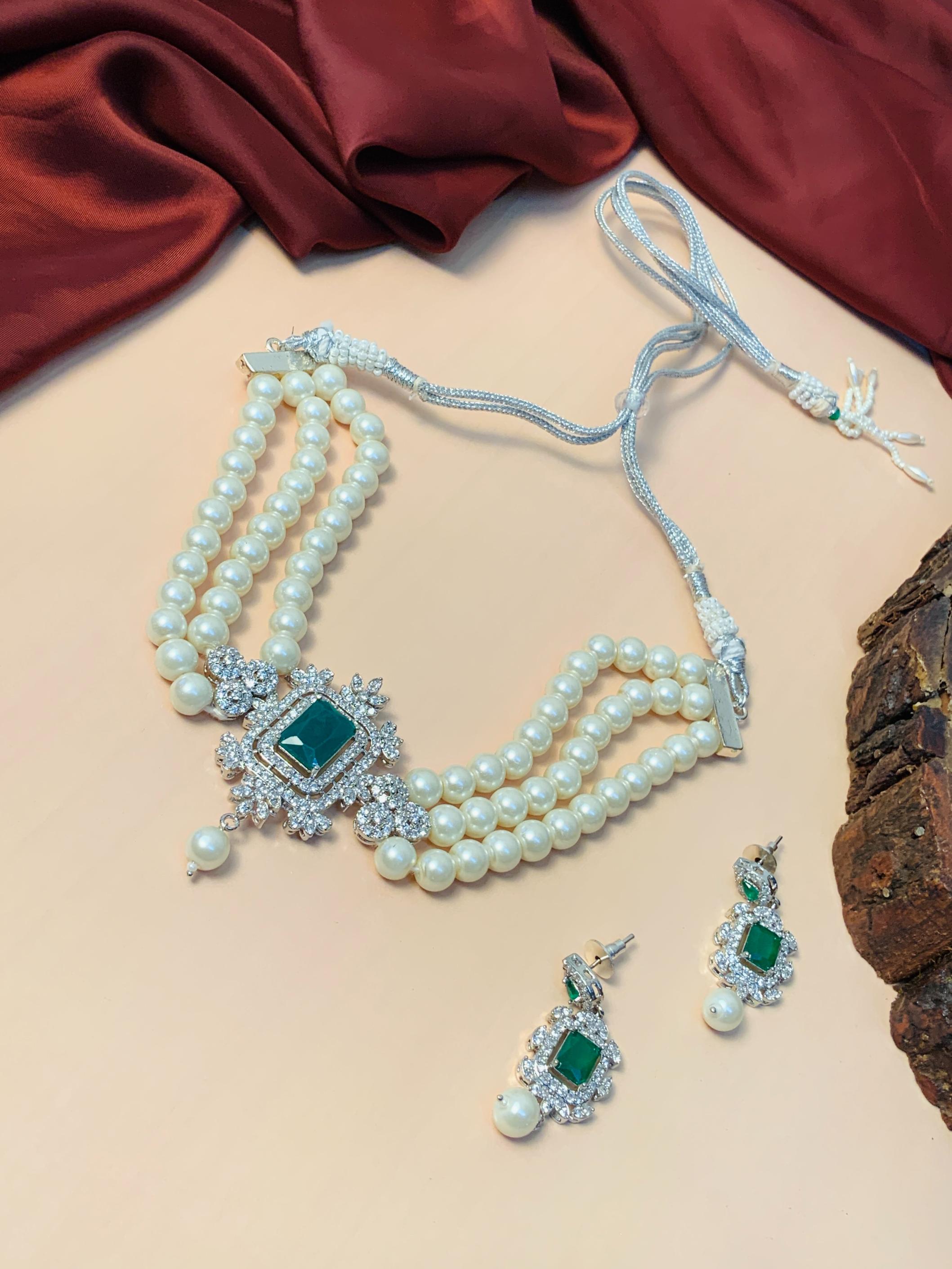 Luxurious Silver Plated Pearl Chocker Necklace