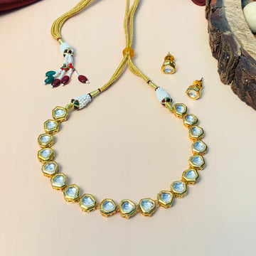 Mesmerising Hexagon Polki Chocker Necklace