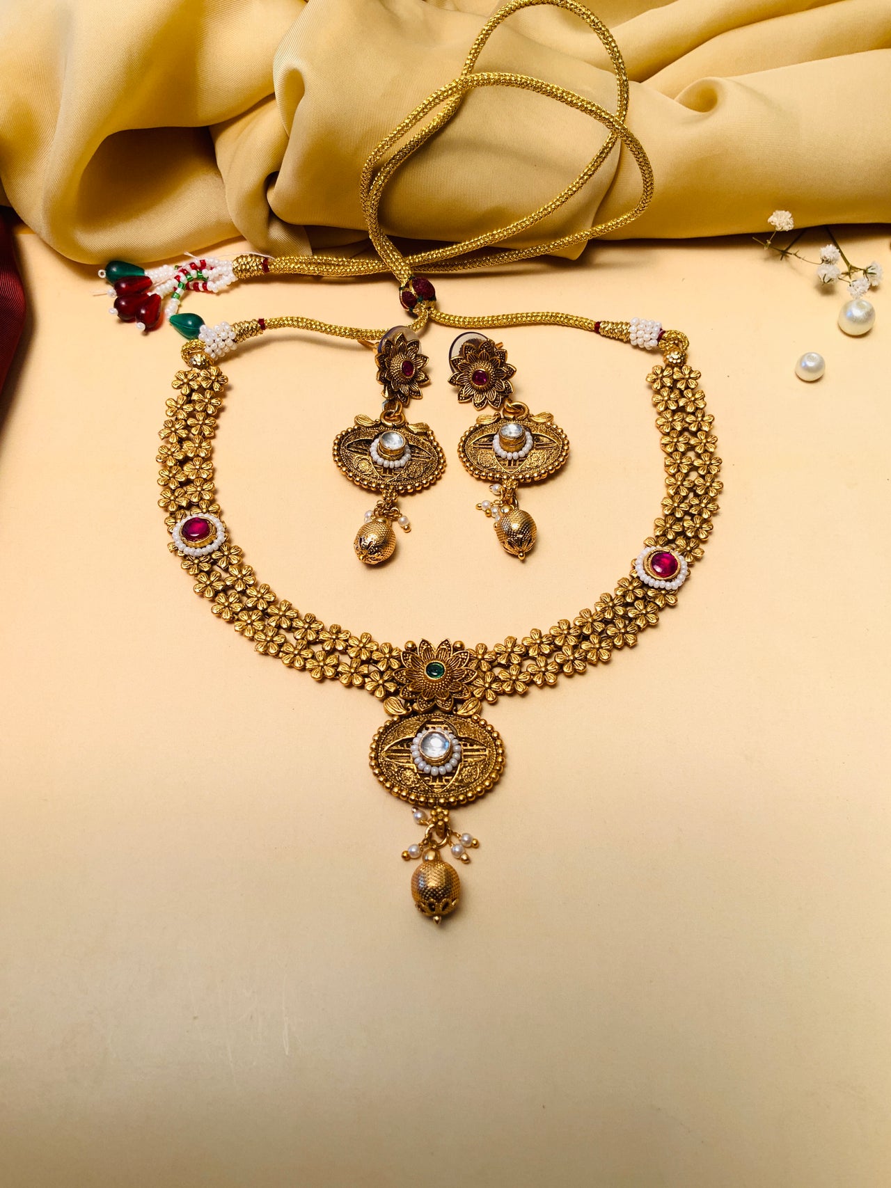 Matt Gold Finished Antique Necklace