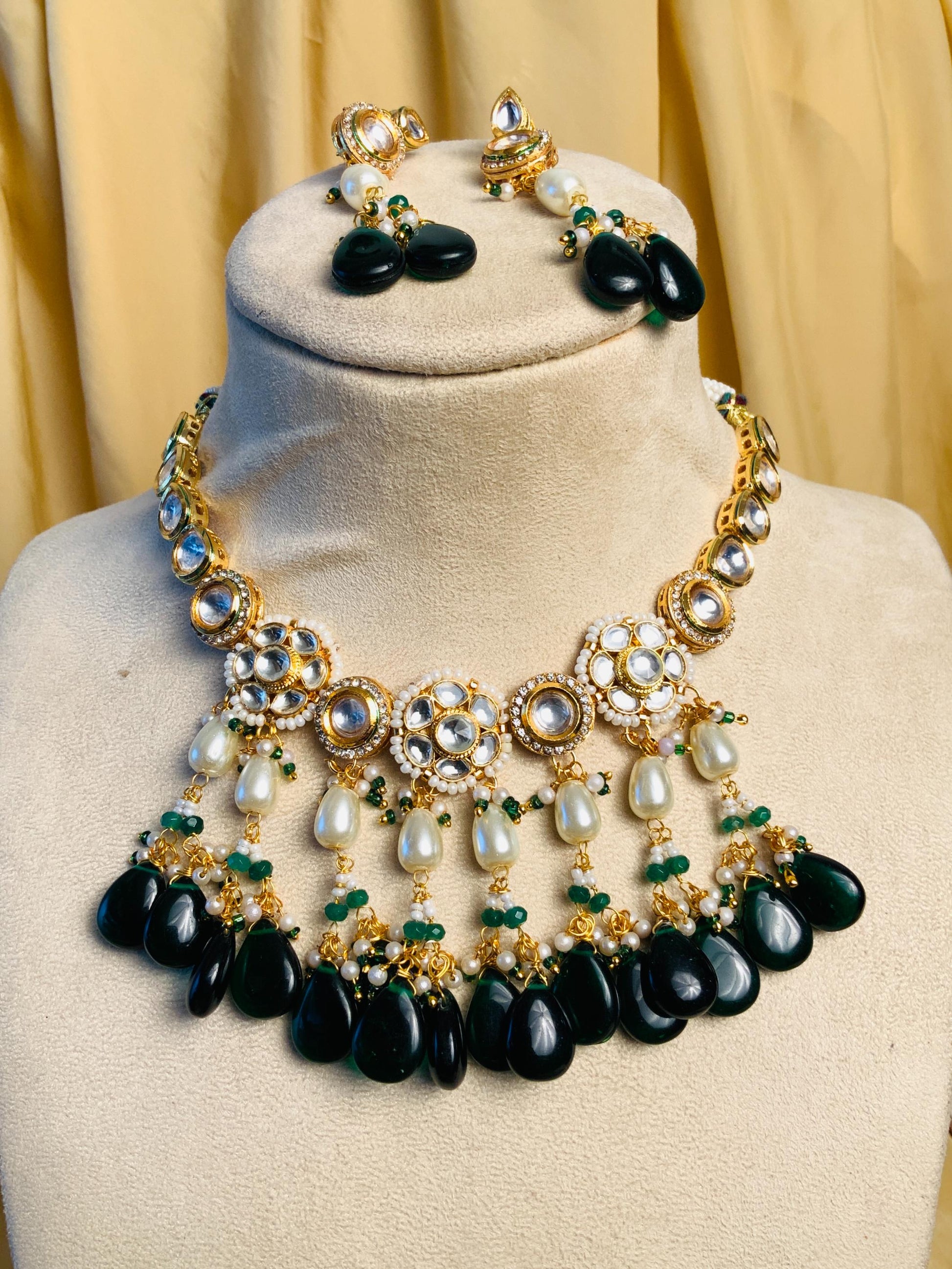 Delightful Green Stone Choker Set - Abdesignsjewellery
