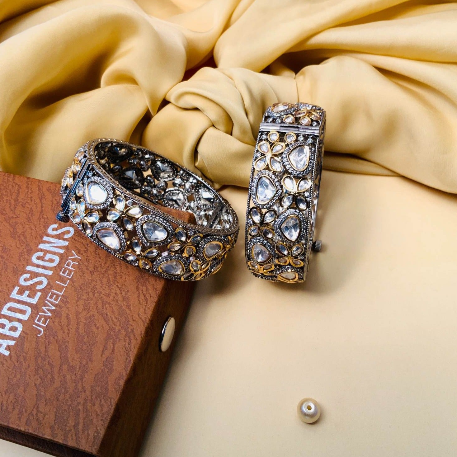 Pleasing Silver Plated Polki Bangles