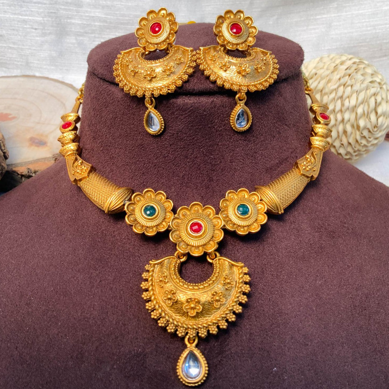 Round Matt Gold Necklace