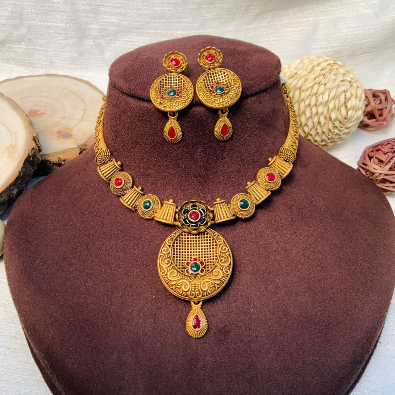 Round Matt Gold Necklace