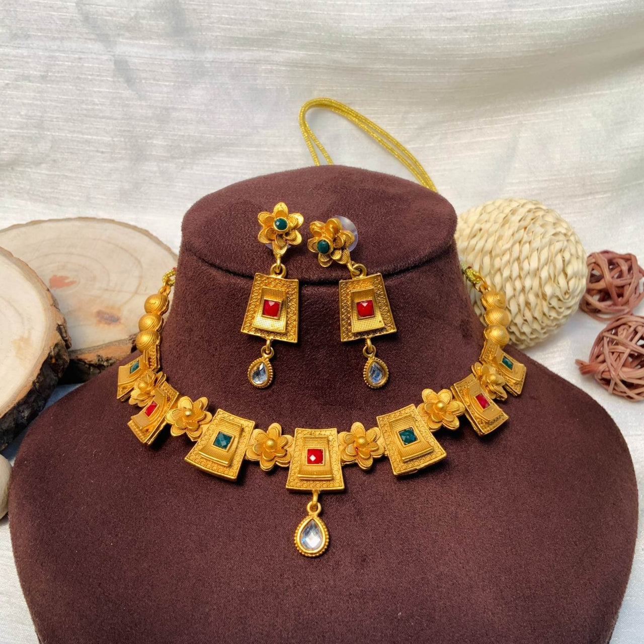 Classic Round Matt Gold Necklace