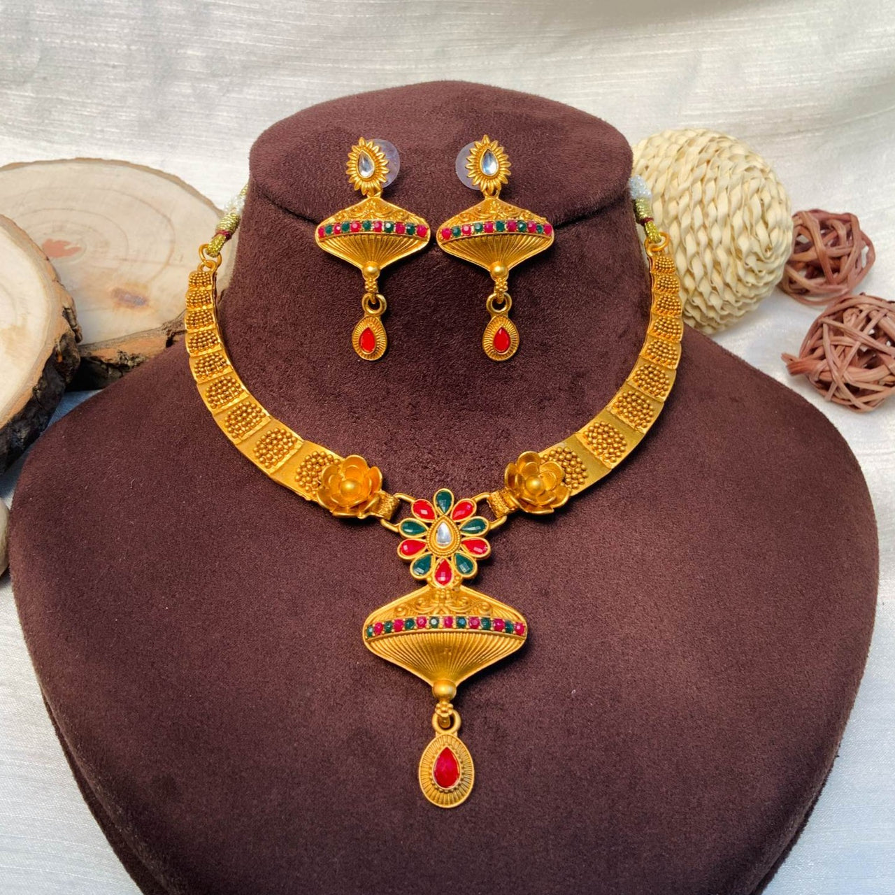 Classic Round Matt Gold Necklace
