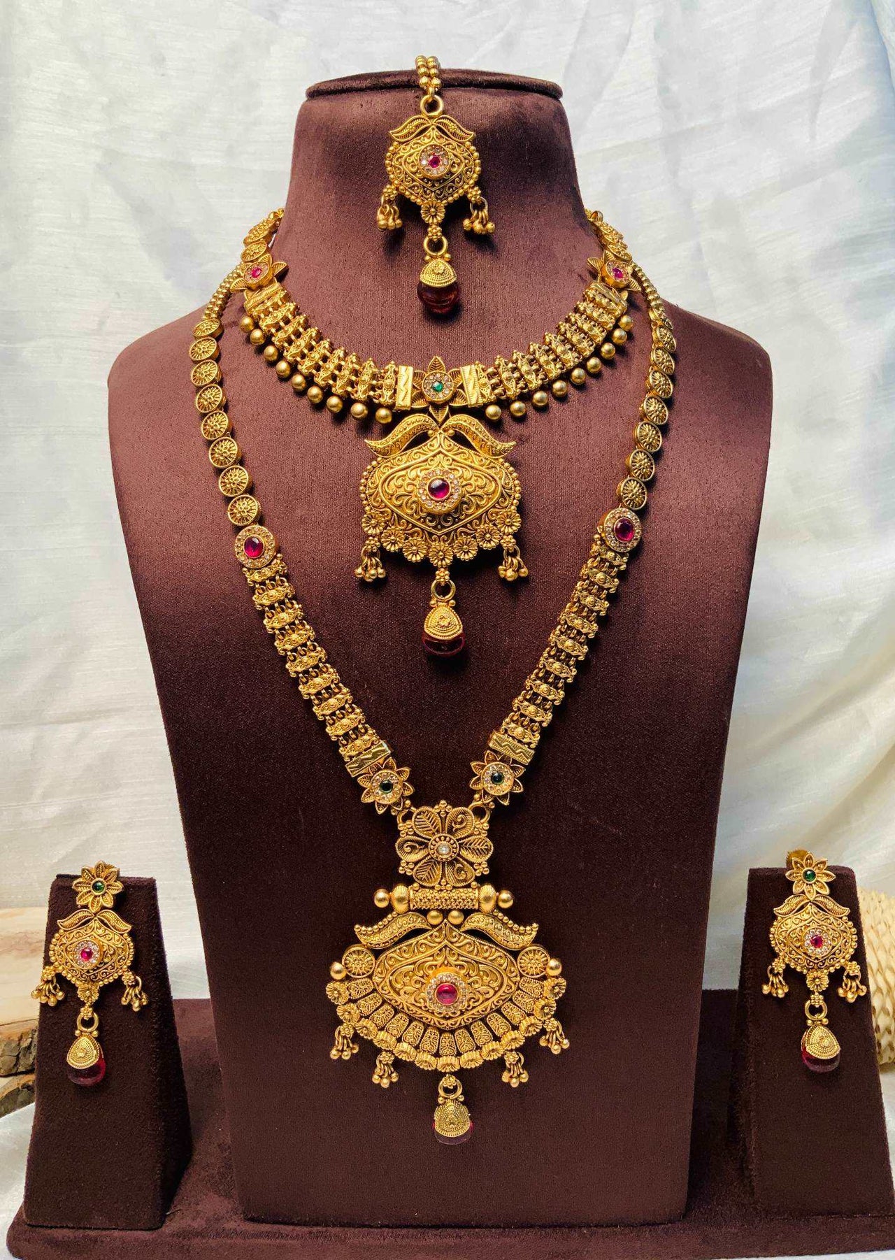 Antique Gold Tone Ruby Stone Necklace - Abdesignsjewellery