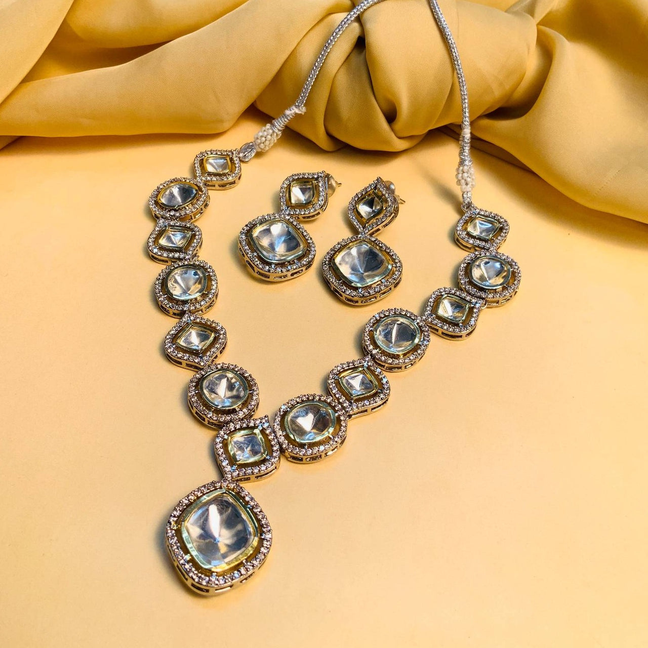 Elegant Polki Necklace With Earrings