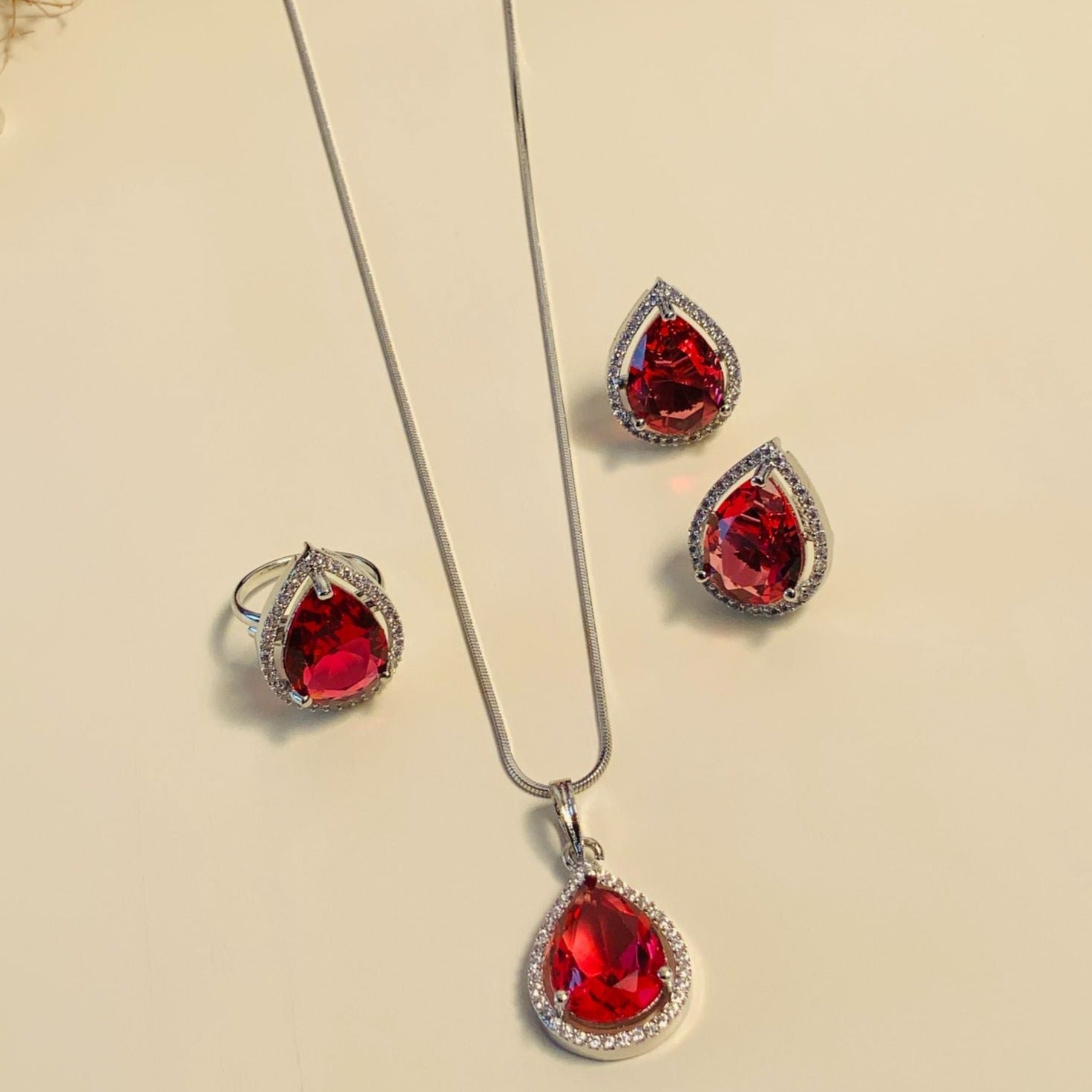 Exotic Silver Plated High Quality Pendant Chain Combo - Abdesignsjewellery