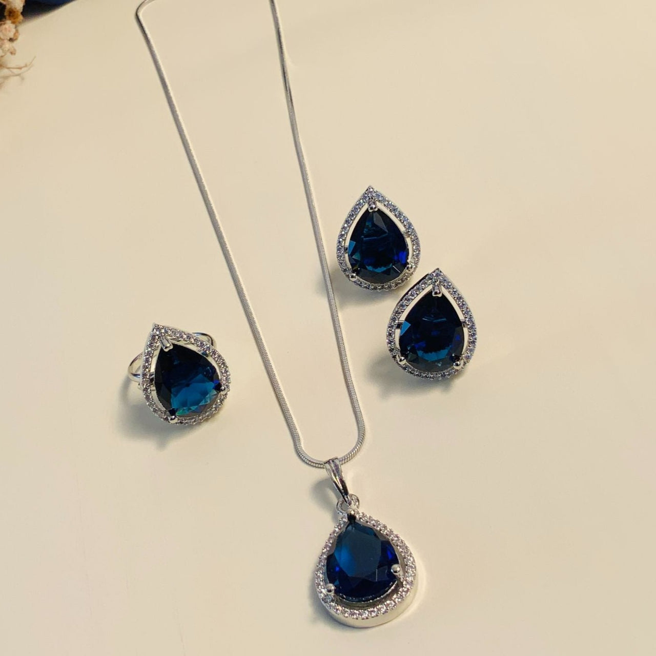 Exotic Silver Plated High Quality Pendant Chain Combo - Abdesignsjewellery