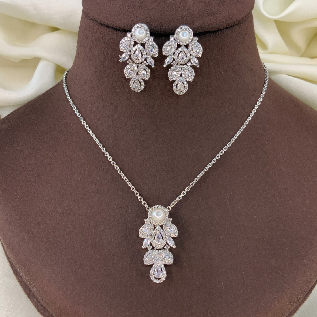 Unique High-Quality Silver Plated Chain Earring