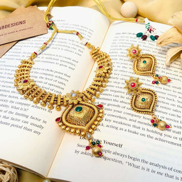 Aesthetic Golden Polish Matt Finish Necklace Set - Abdesignsjewellery