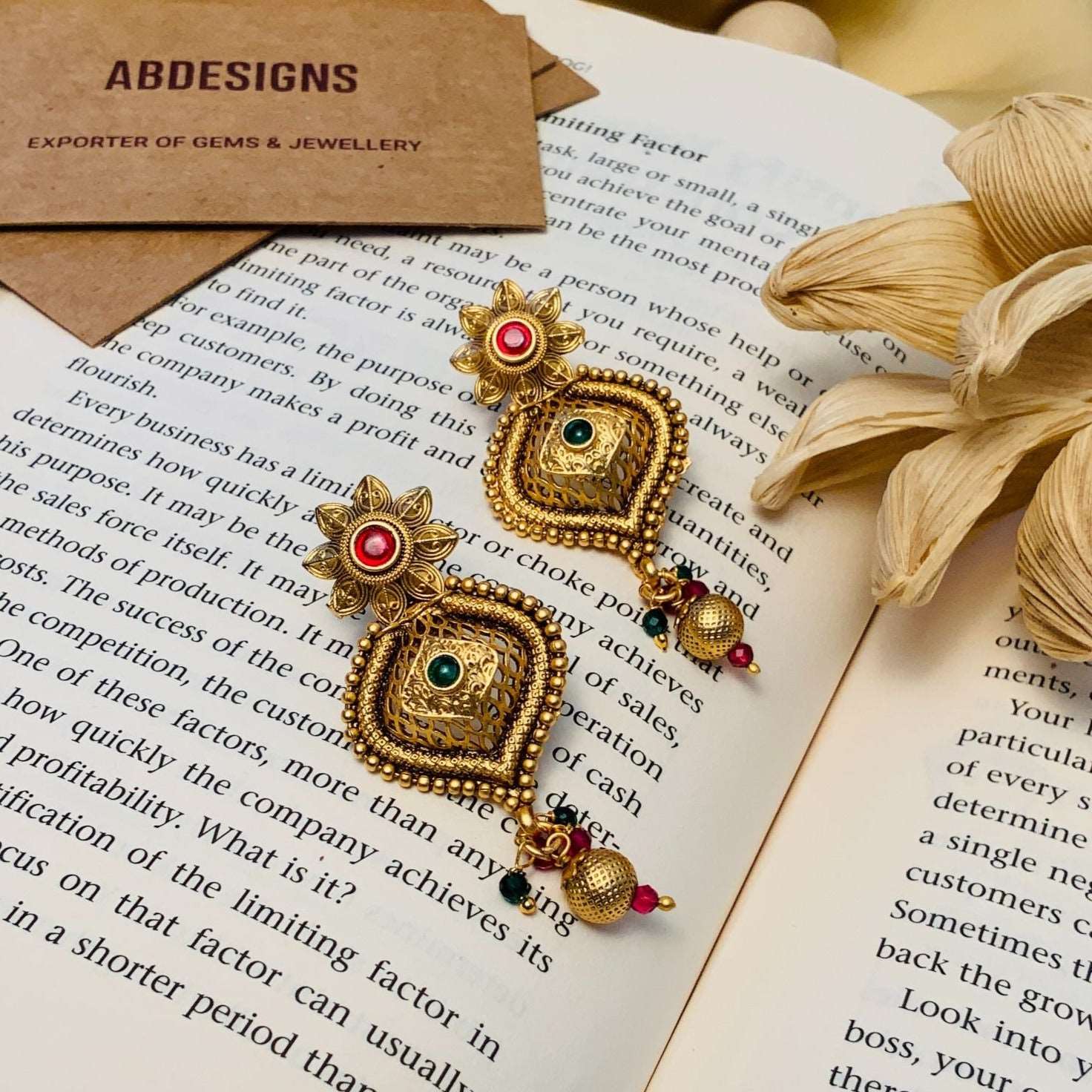 Aesthetic Golden Polish Matt Finish Necklace Set - Abdesignsjewellery