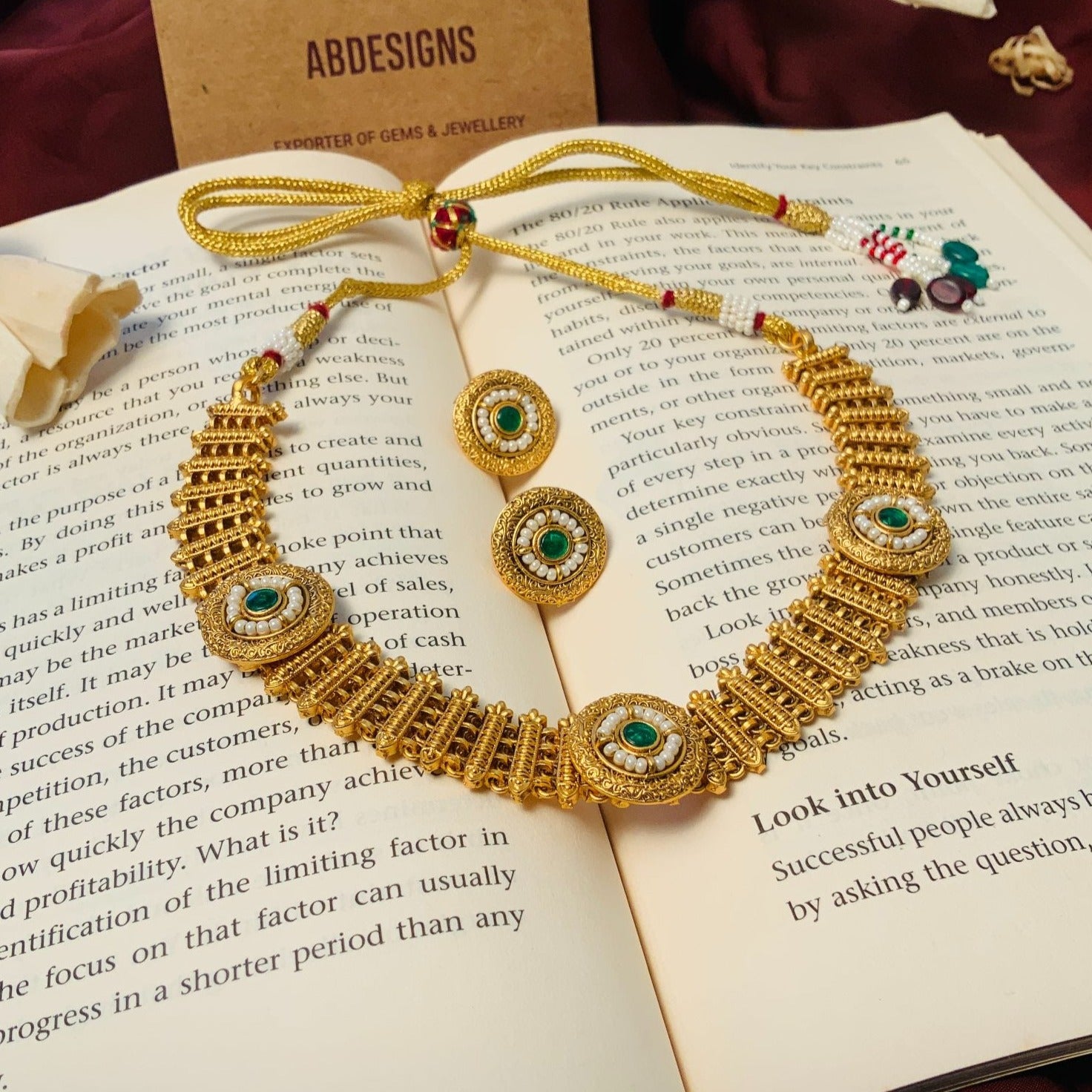 Round Matt Antique Gold Meenakari Necklace Set