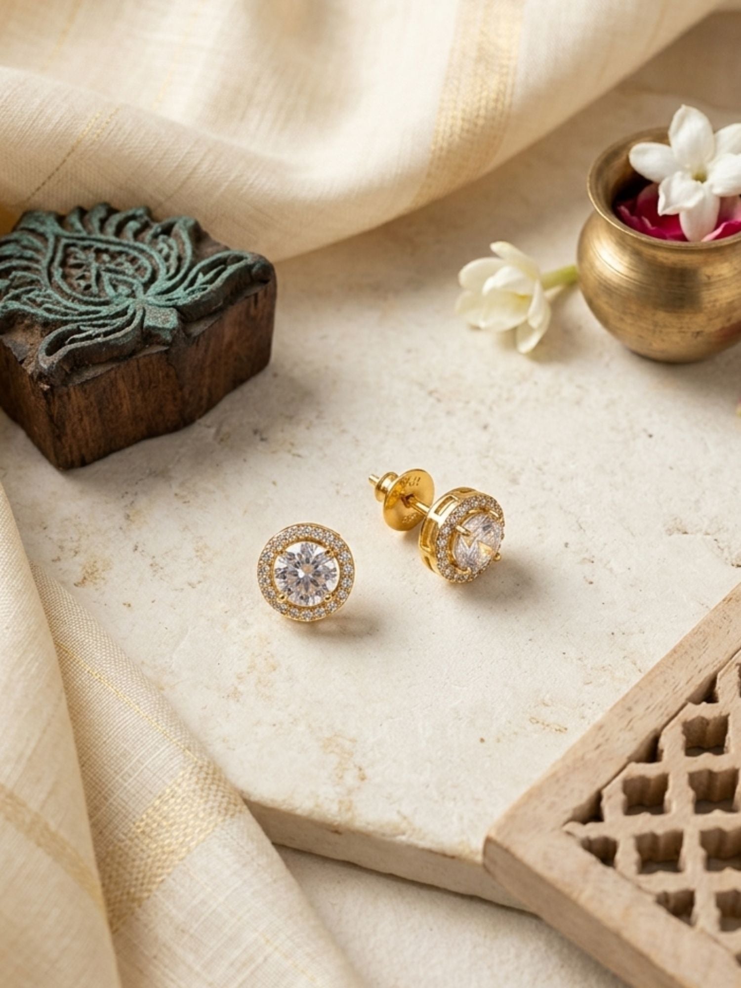925 Sterling Silver Diamond Gold Studs Earring