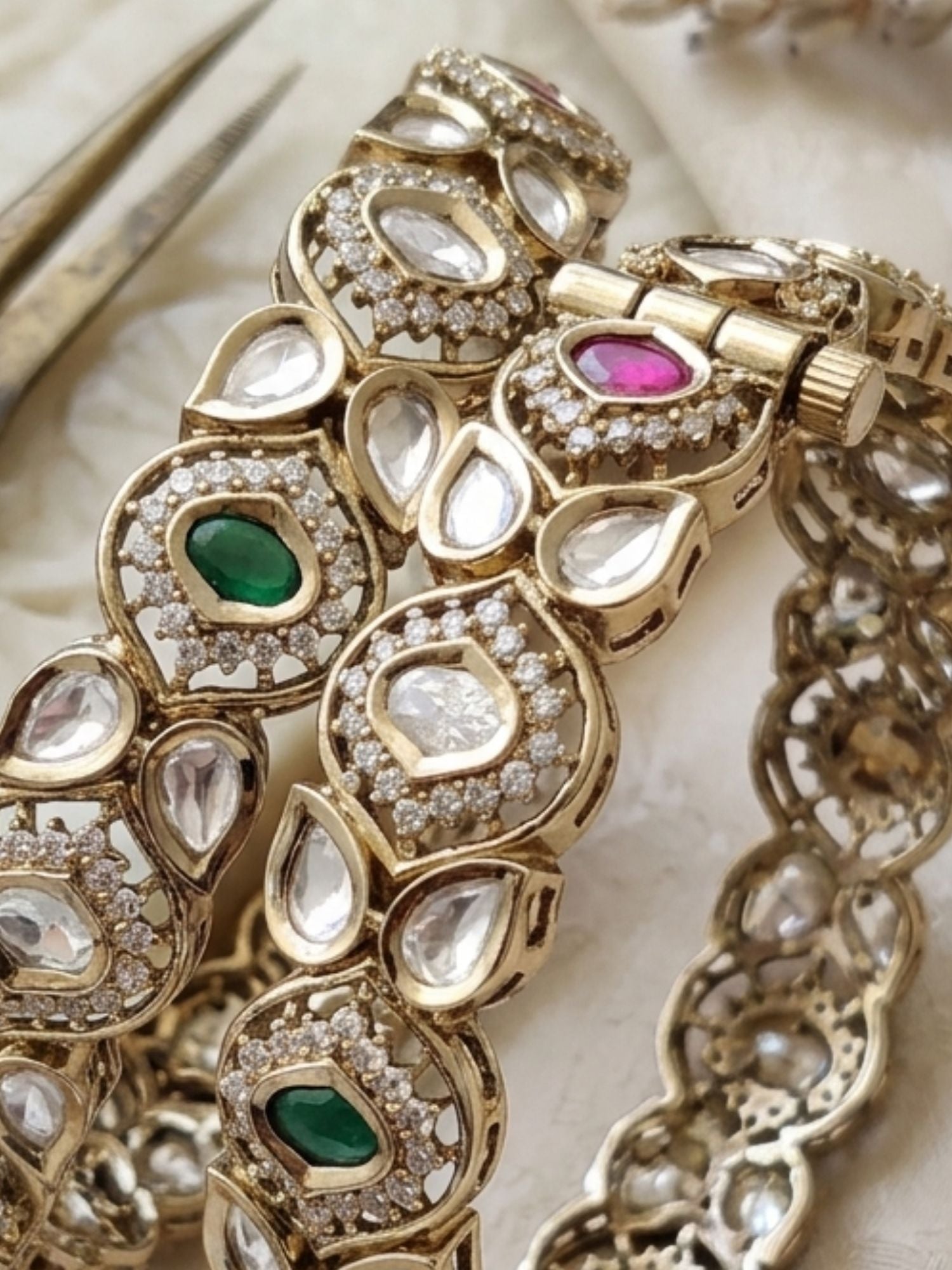 Abdesigns Antique Multicolor Victorian Bangles Set